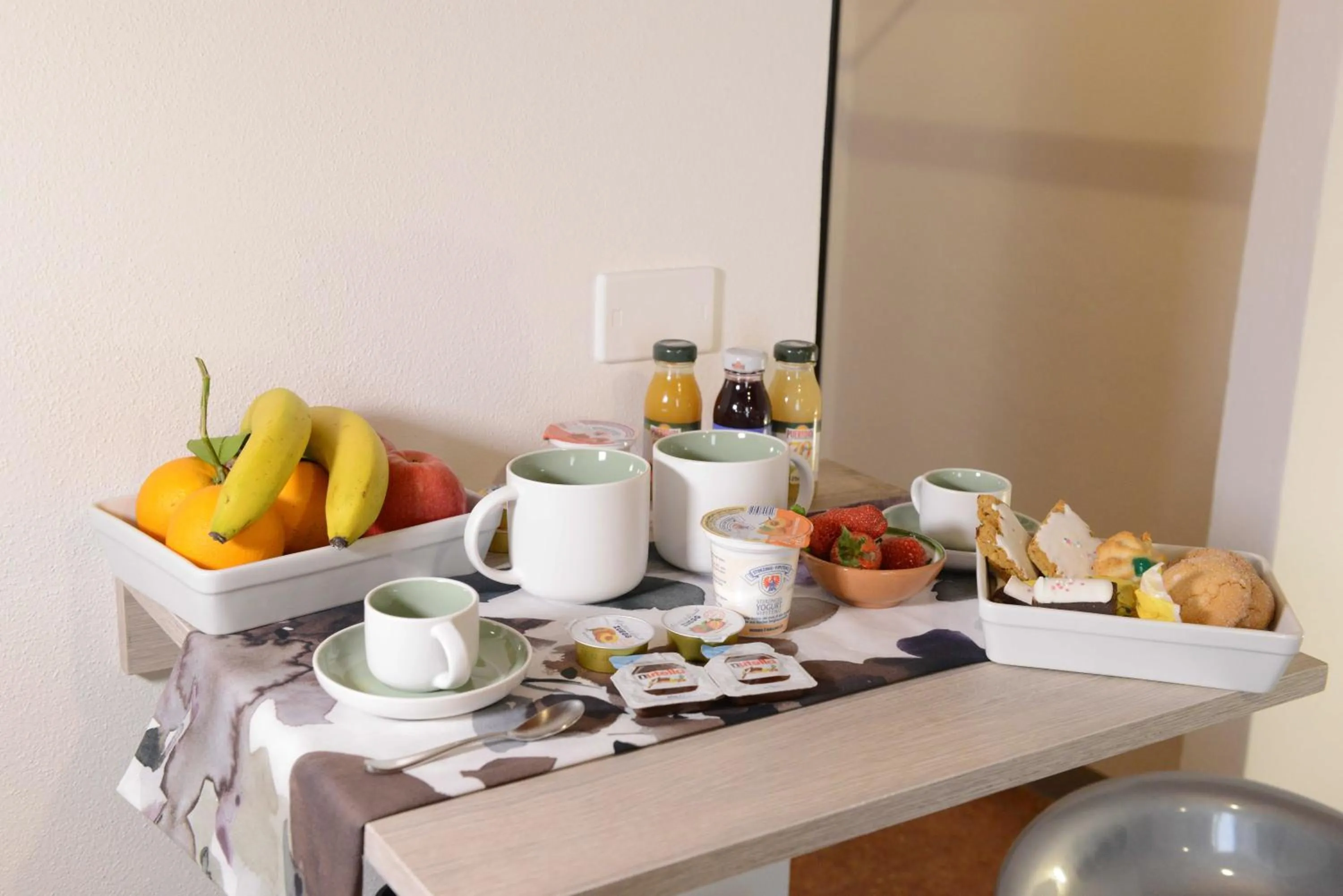 Food and drinks in A Mos Veure B&B