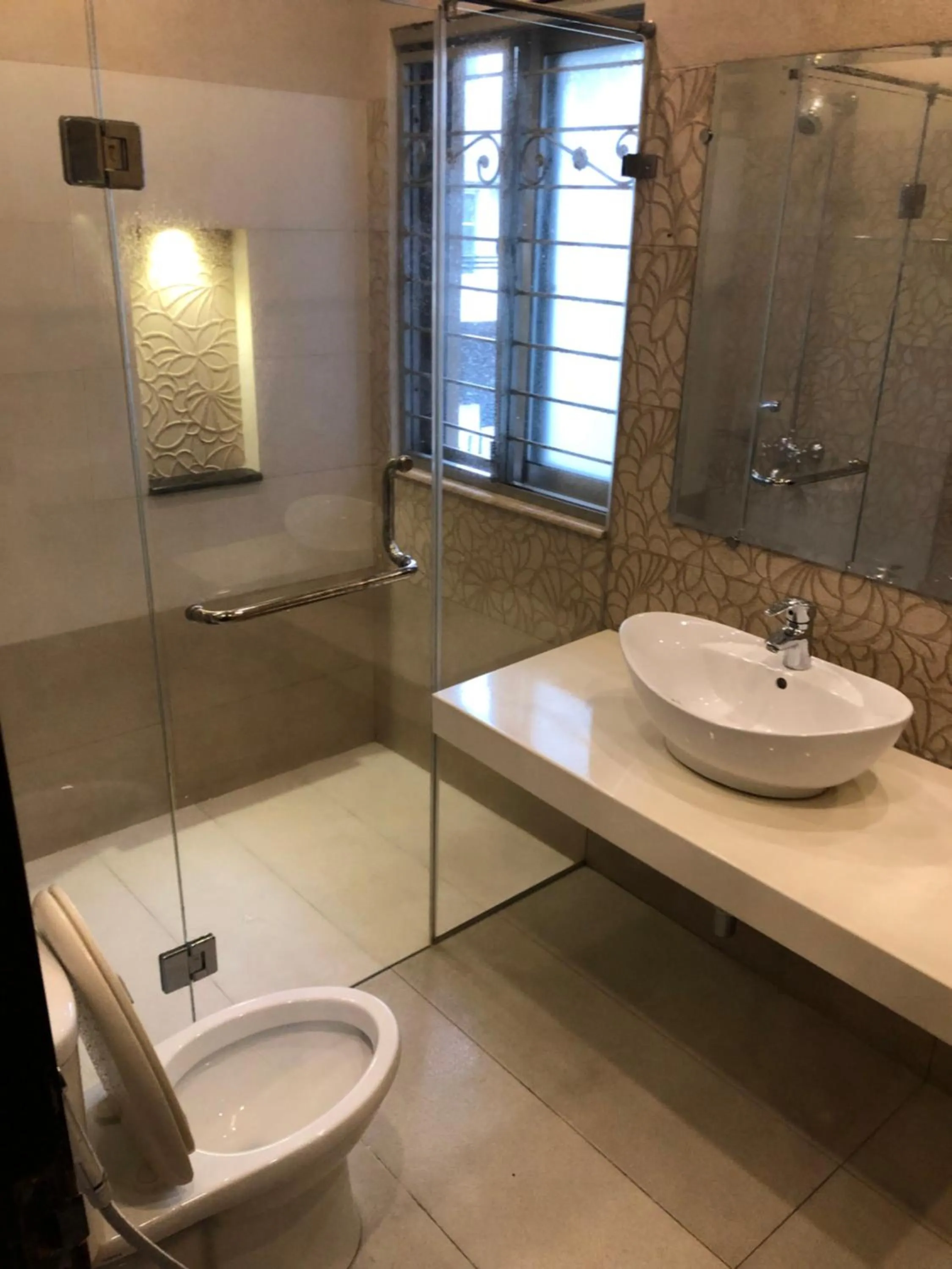 Vactional Villa Dha Phase 6 Lahore ,Three Bed Room Full House