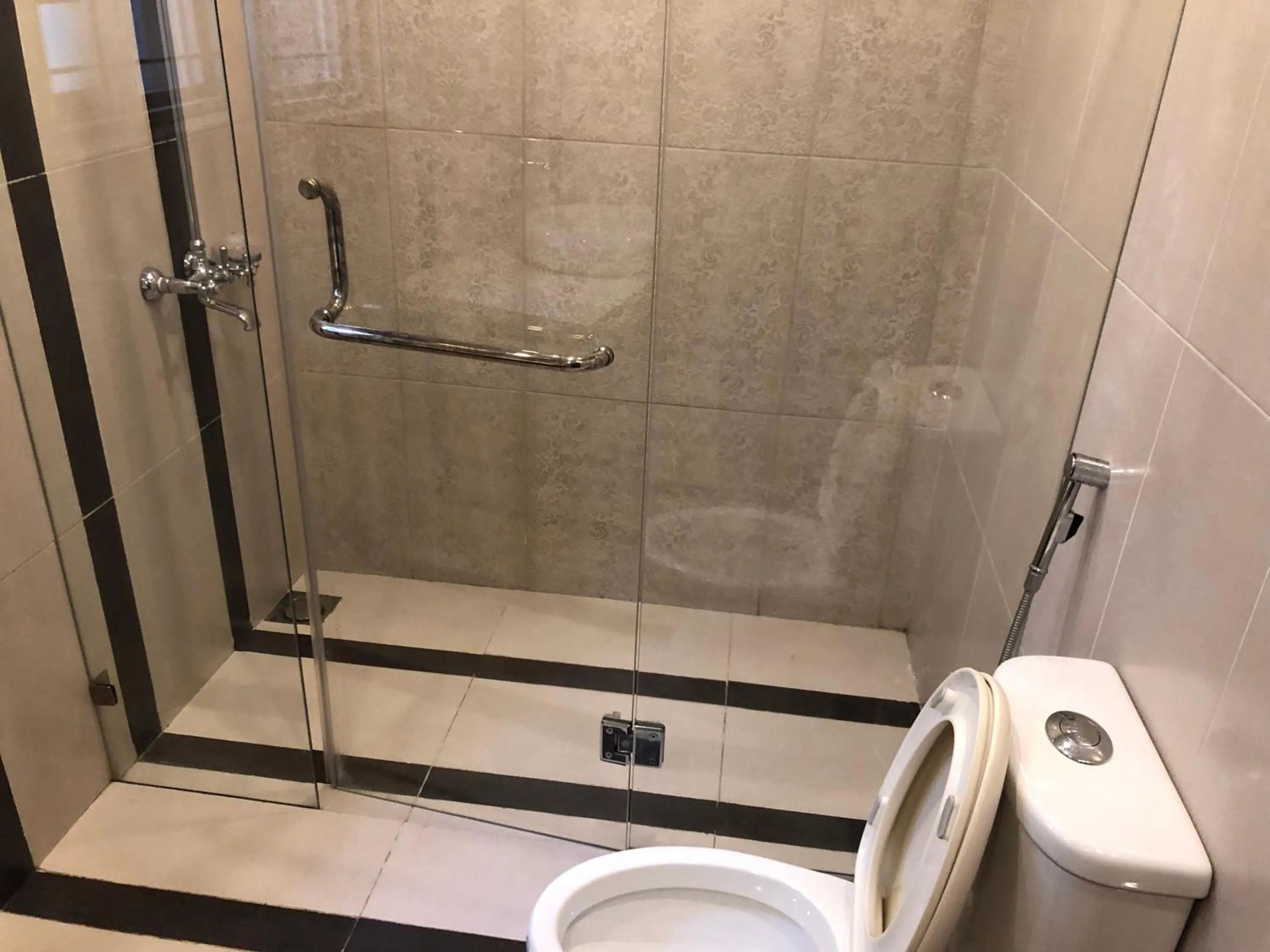 Vactional Villa Dha Phase 6 Lahore ,Three Bed Room Full House