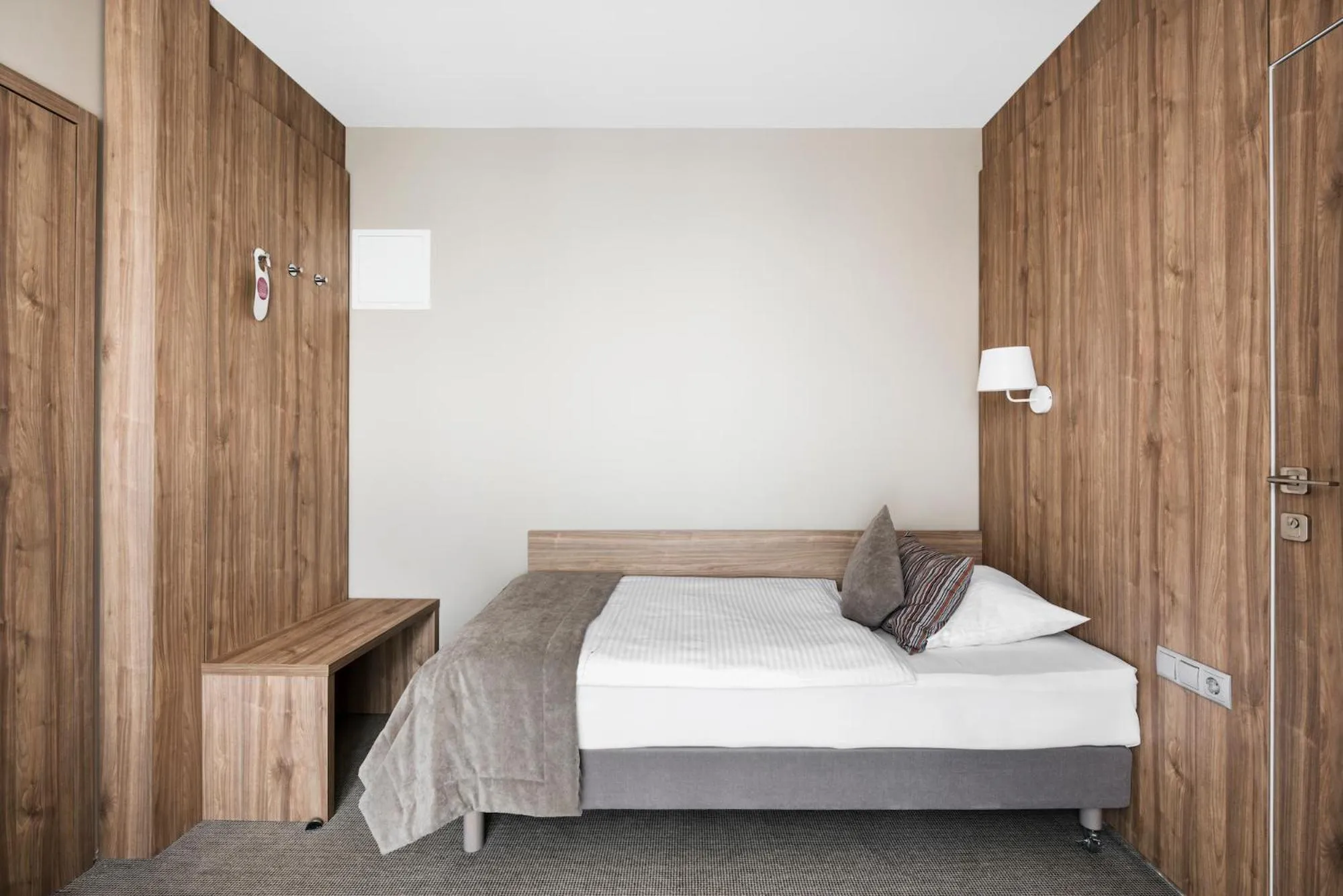 Bedroom, Bed in Big Stone