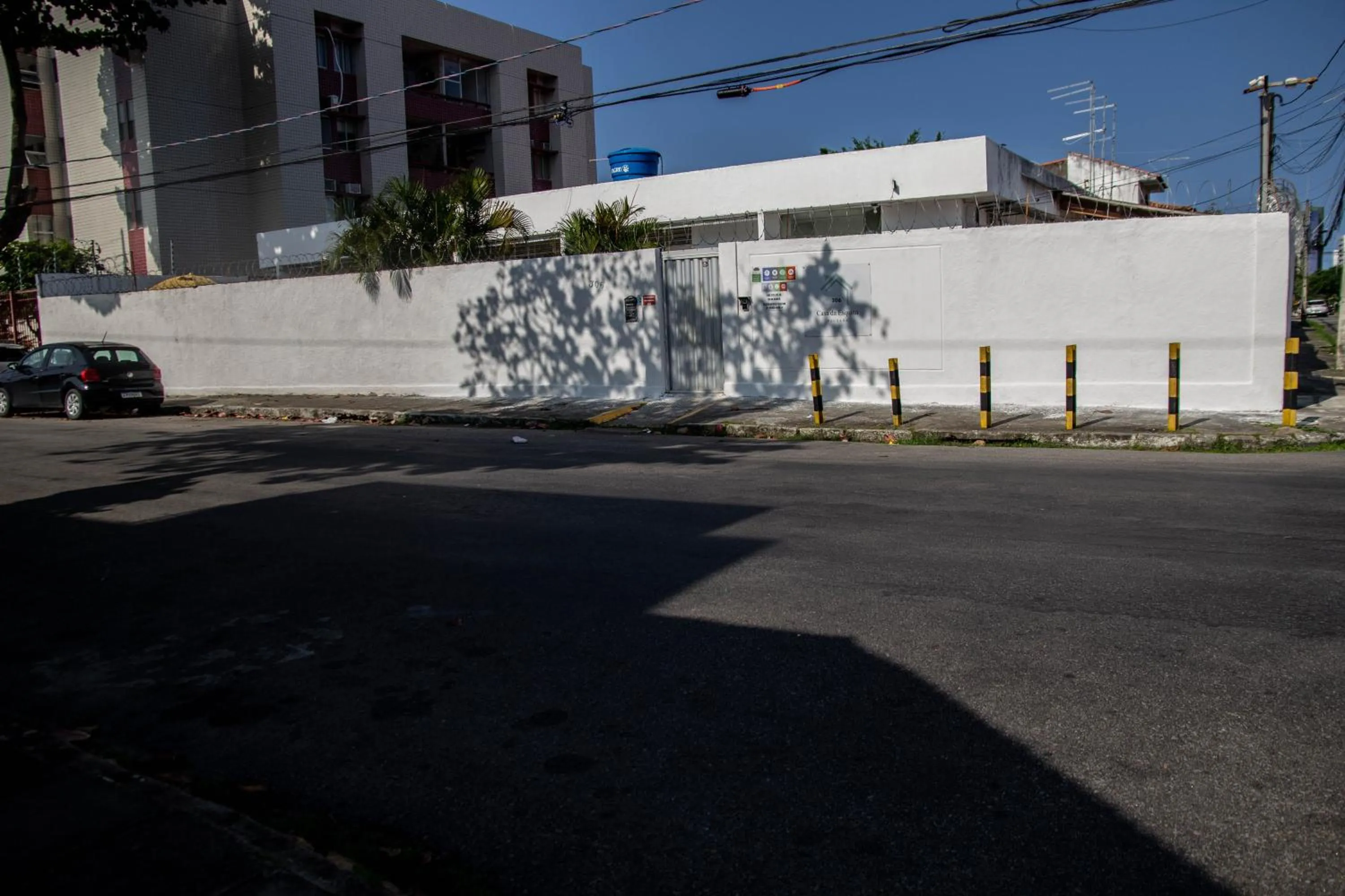 Facade/entrance in Casa da Esquina Pousada