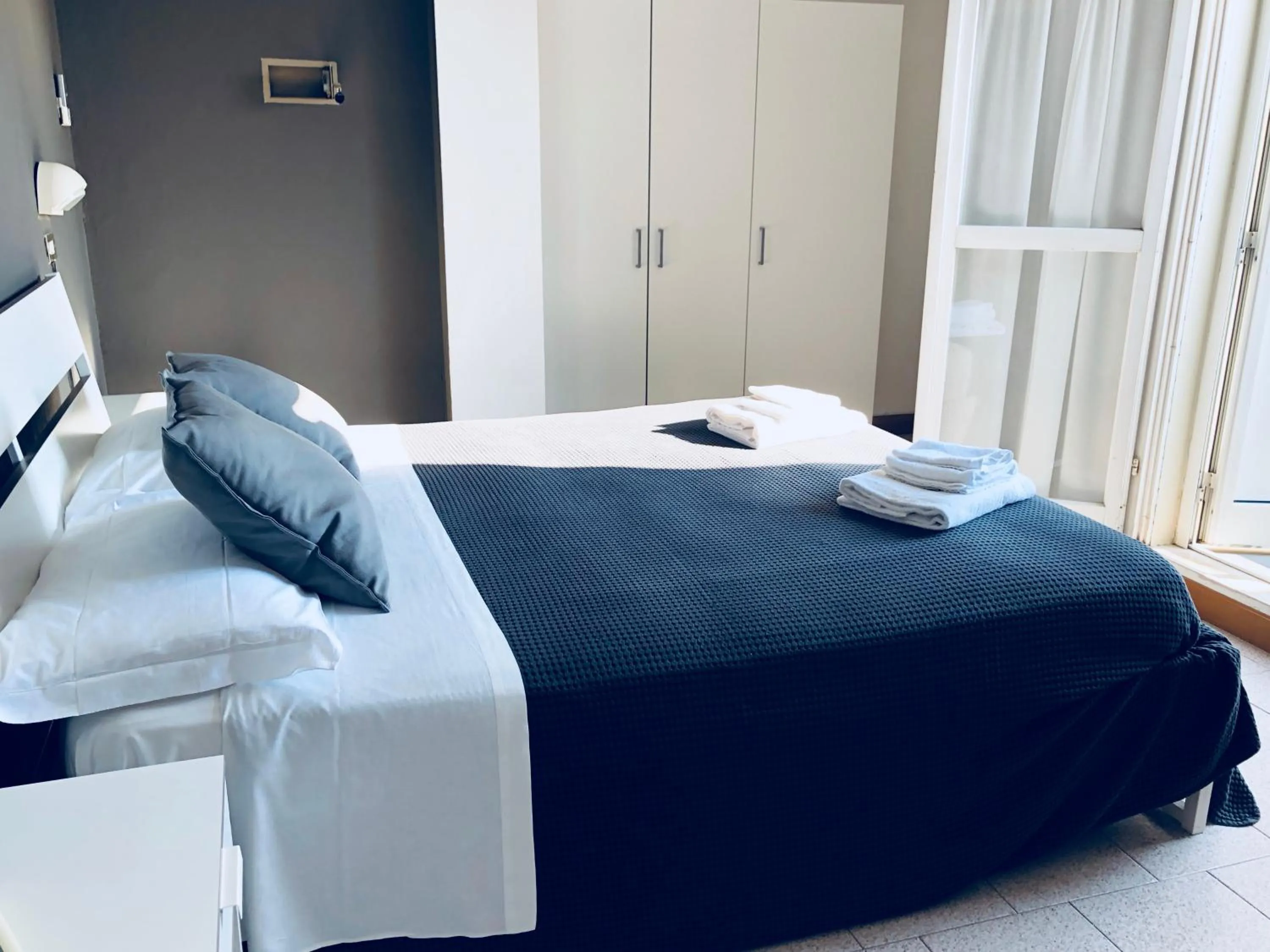 Photo of the whole room, Bed in Hotel Aplo - Breakfast Experience