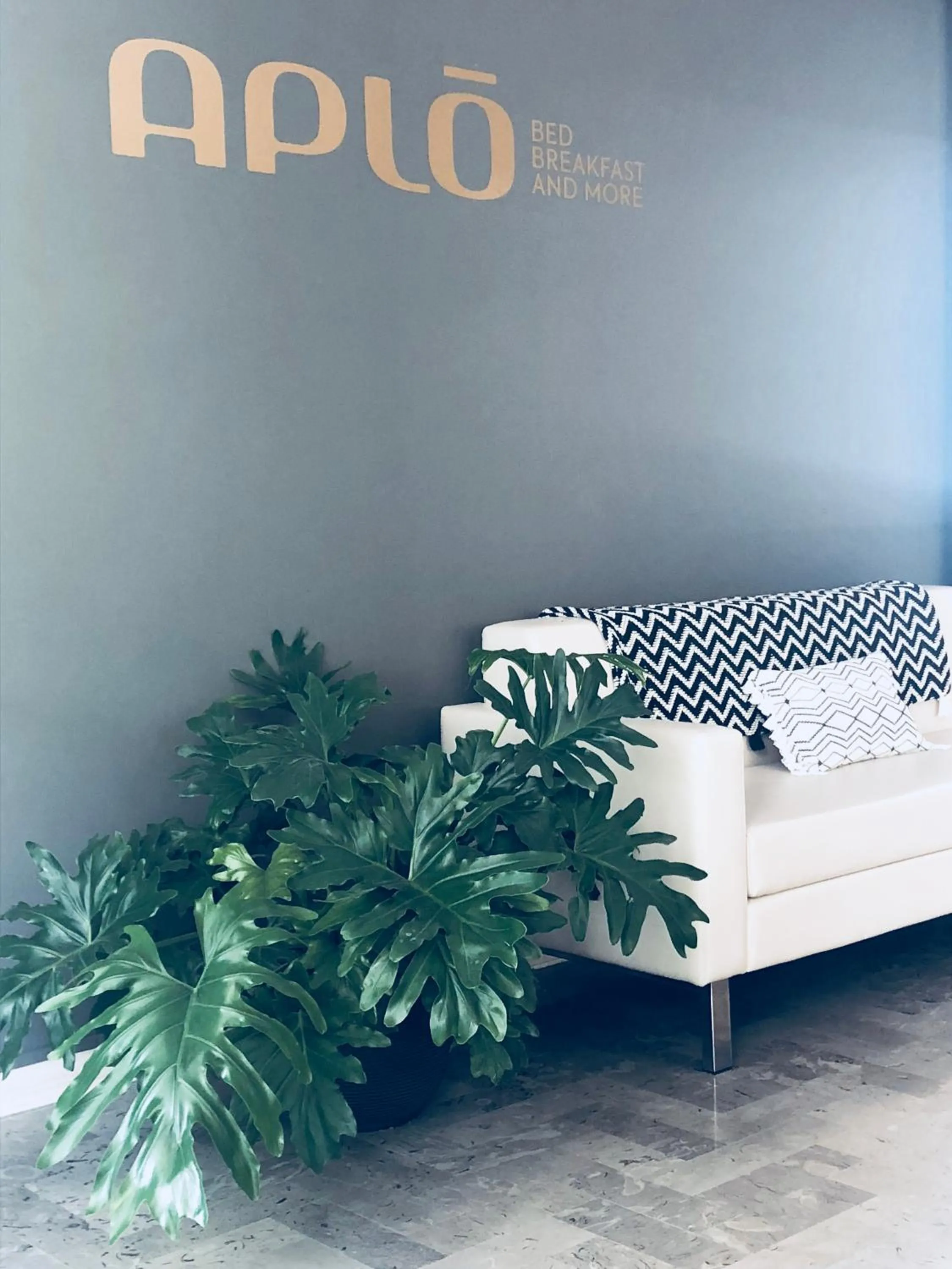 Living room, Bed in Hotel Aplo - Breakfast Experience