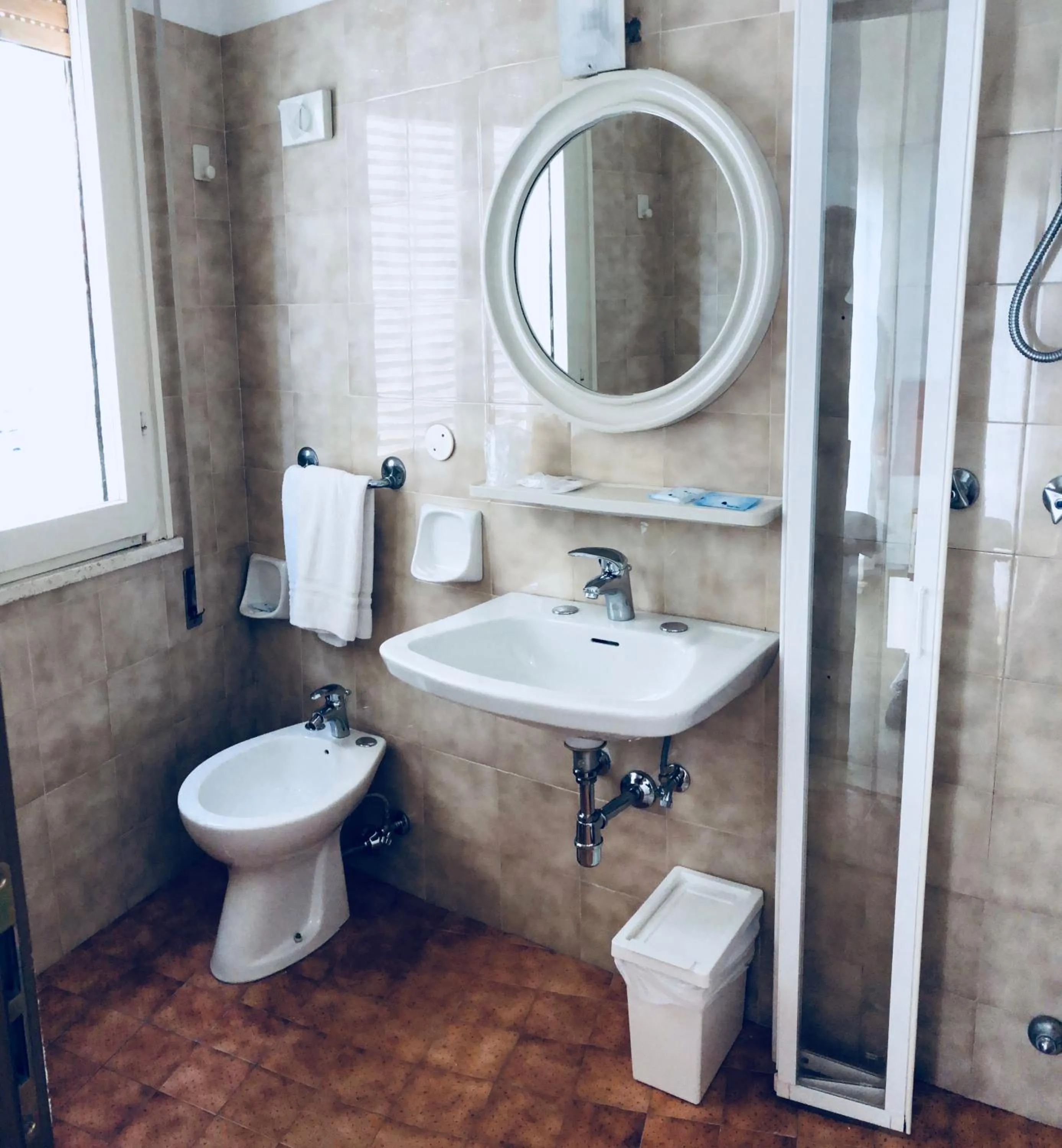 Bathroom in Hotel Aplo - Breakfast Experience