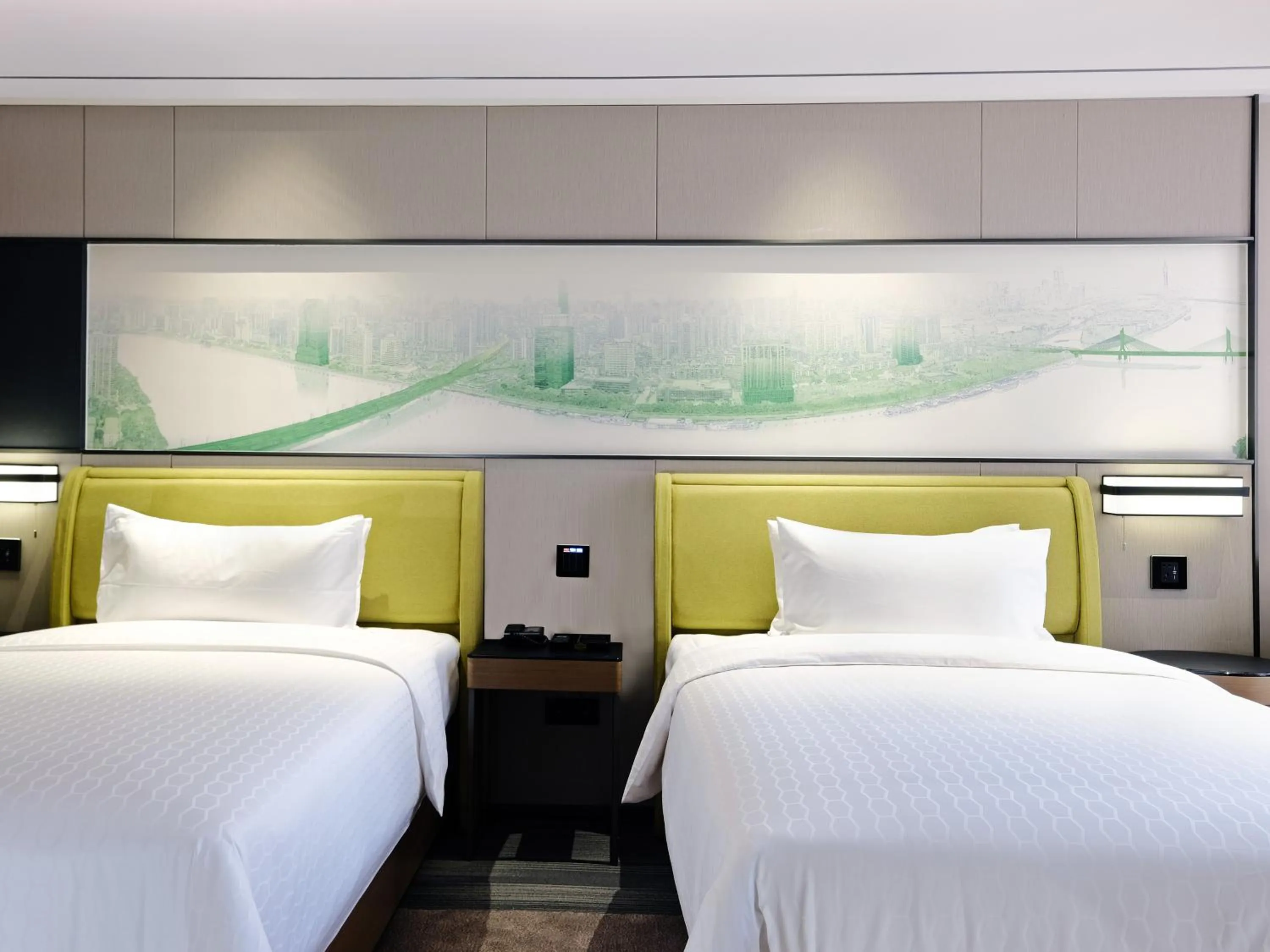 Bed in Hampton by Hilton Guangzhou Dongxiaonan