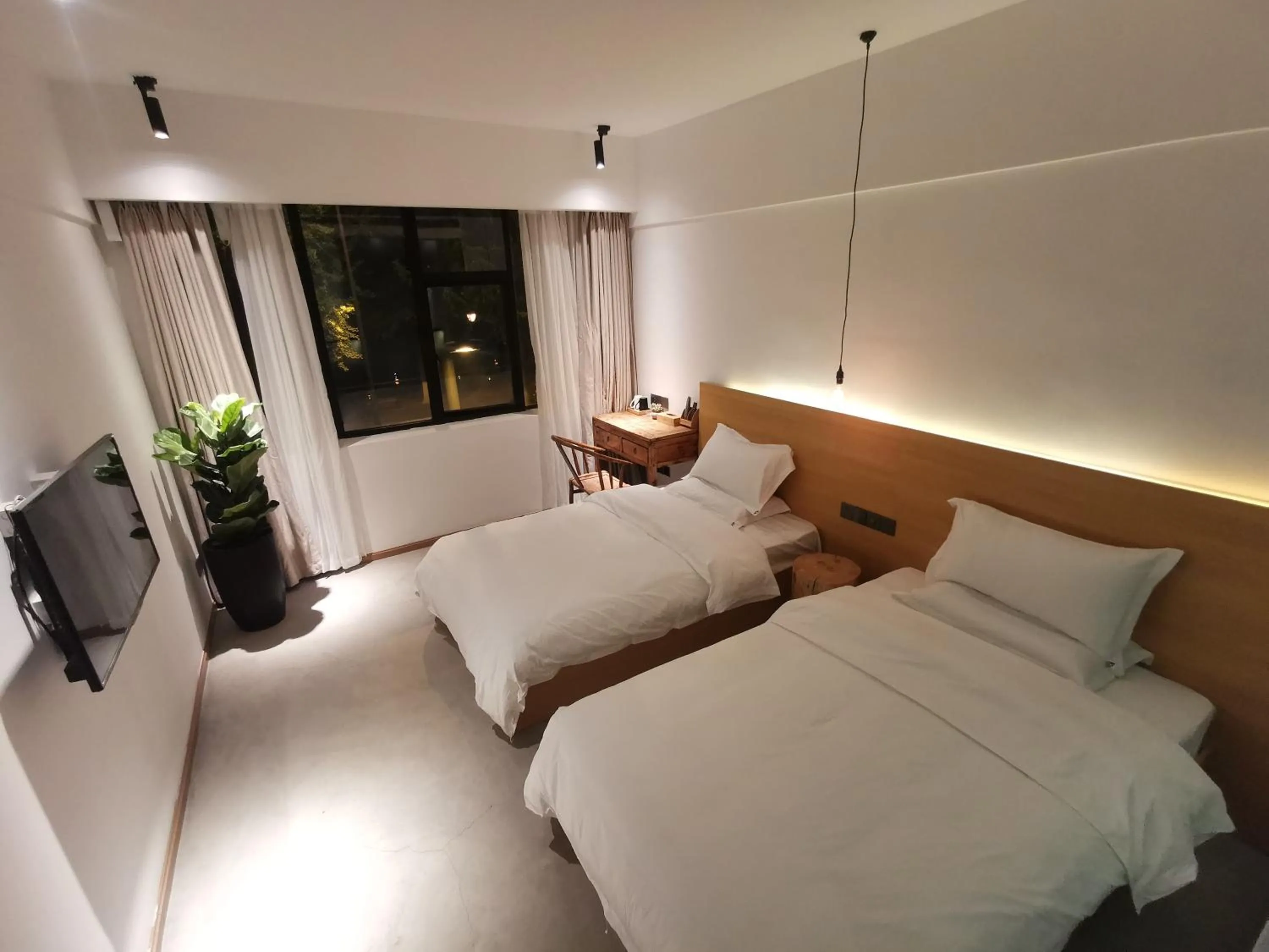 Bed in Moonlight Hotel