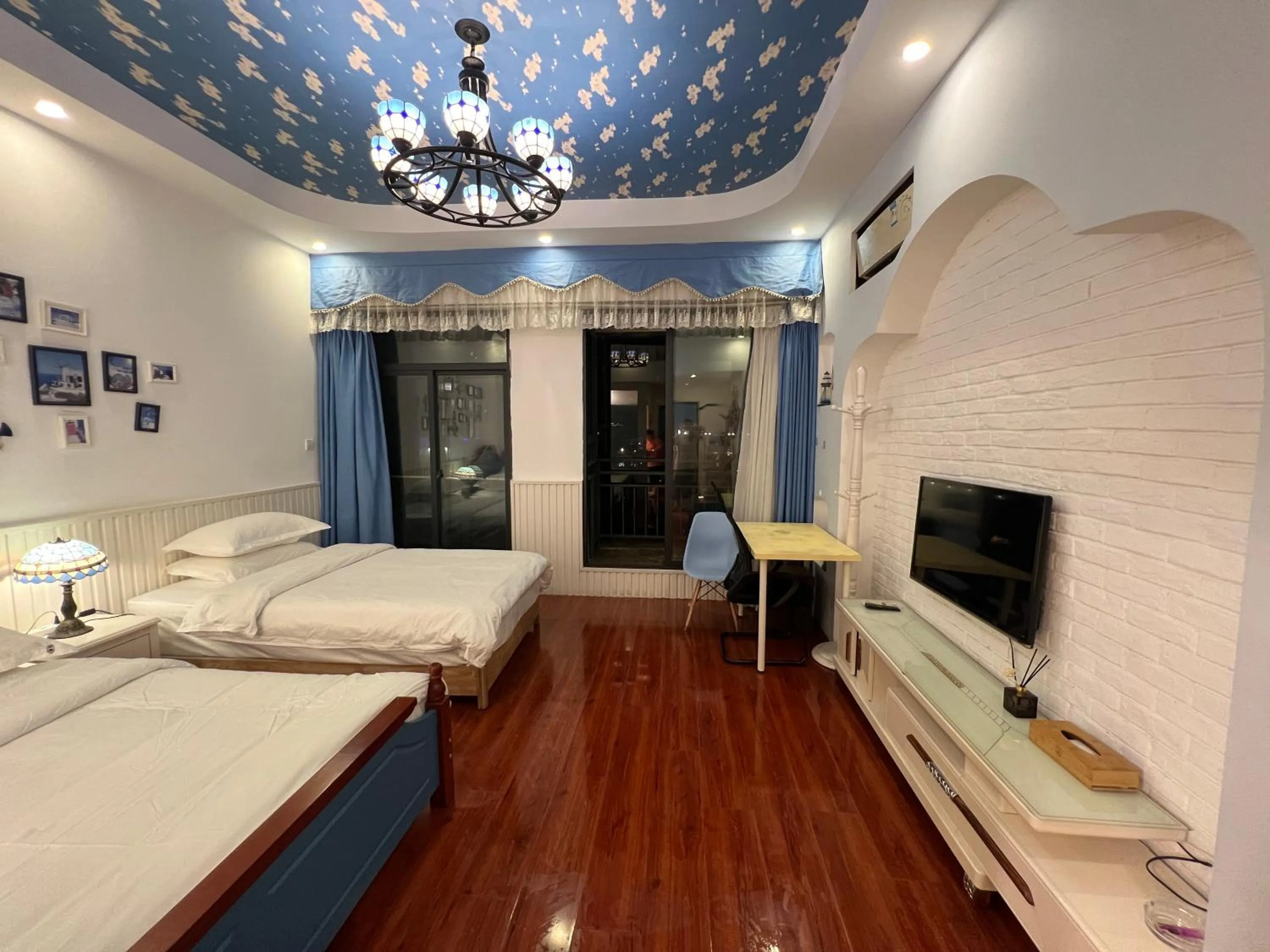 Bed in Moonlight Hotel