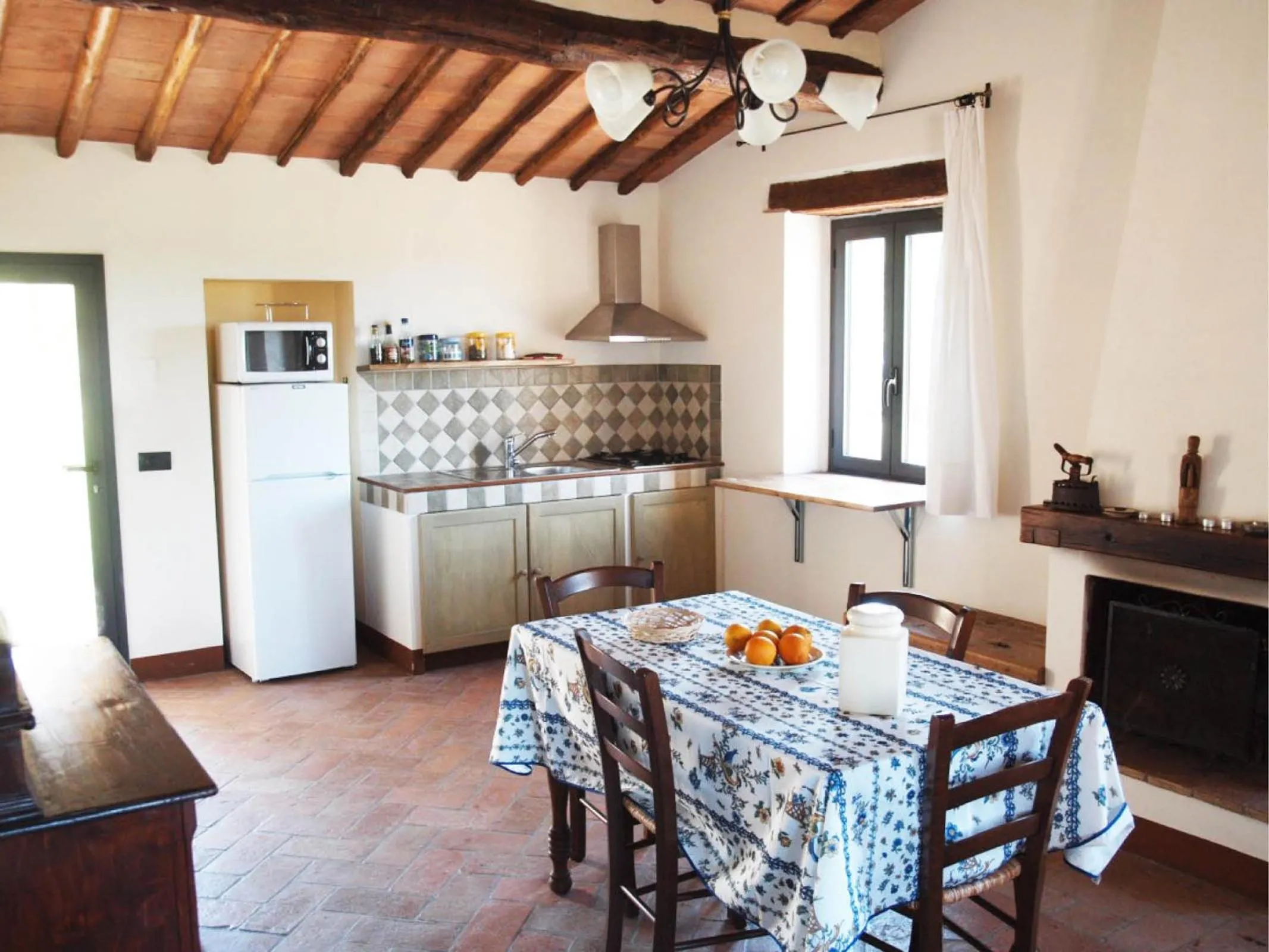 Kitchen or kitchenette in La Fornace di San Galgano