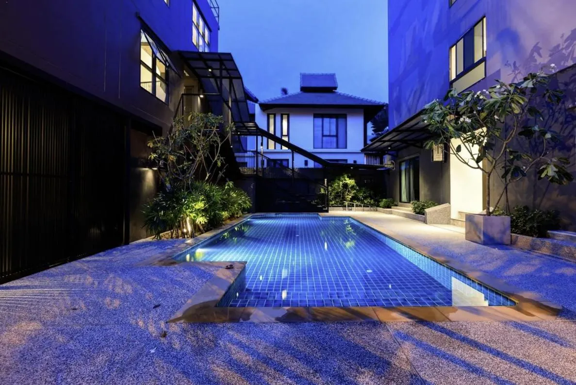 Swimming pool in Prima House Pattaya