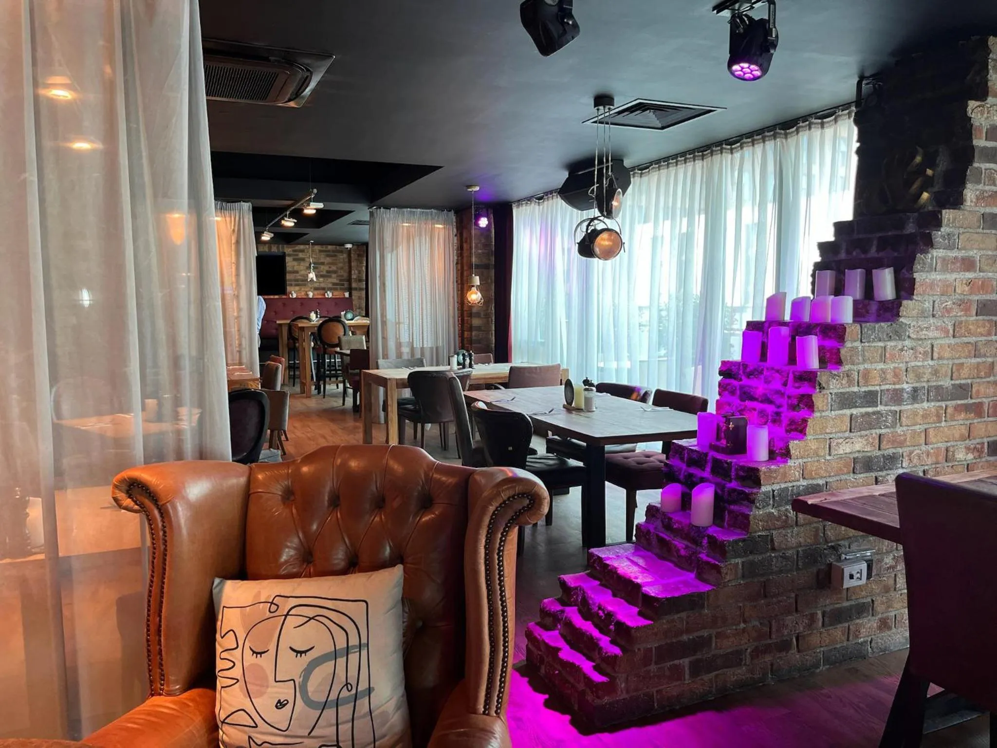 Lobby or reception in pentahotel Birmingham