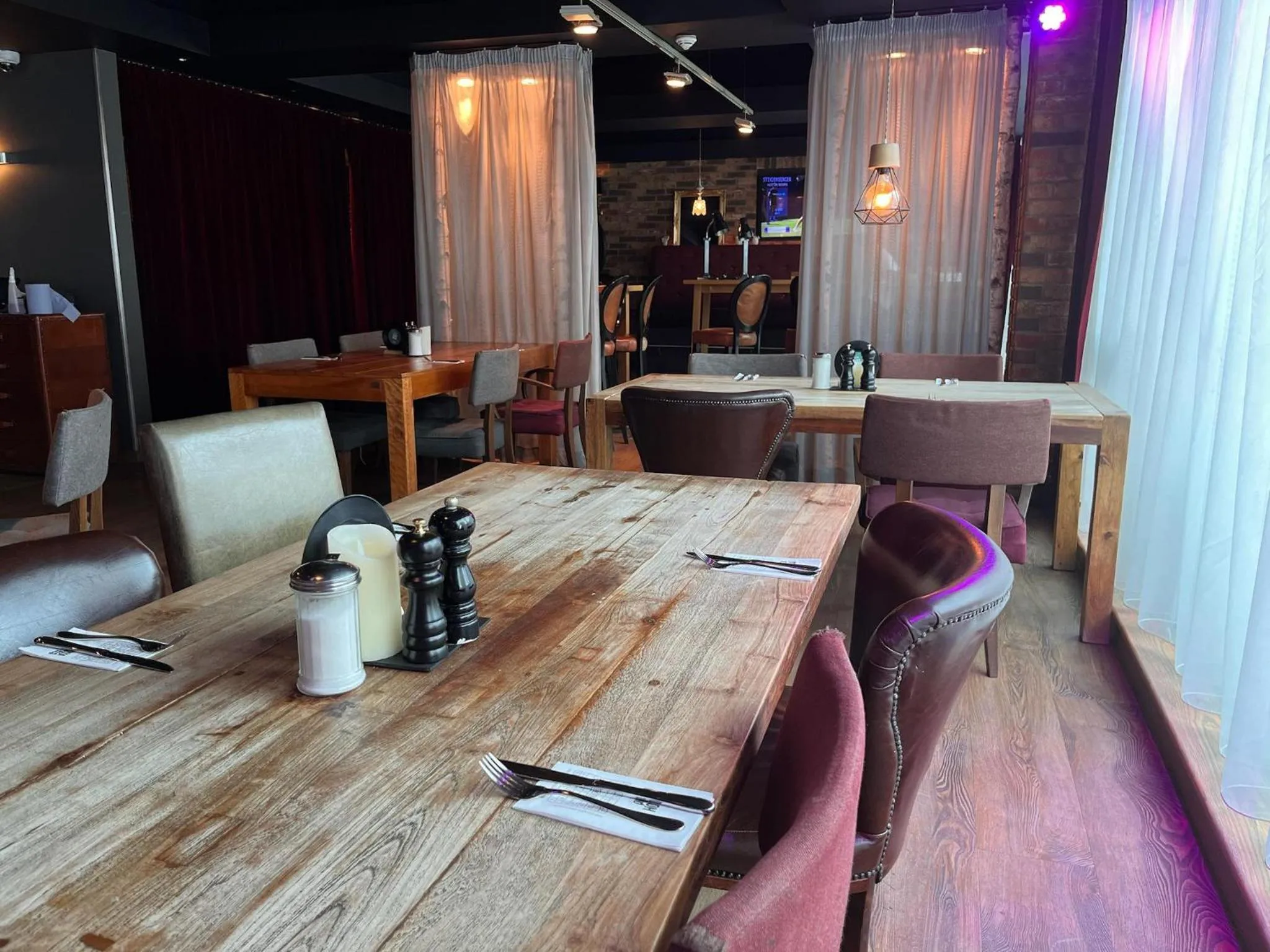 Restaurant/places to eat in pentahotel Birmingham