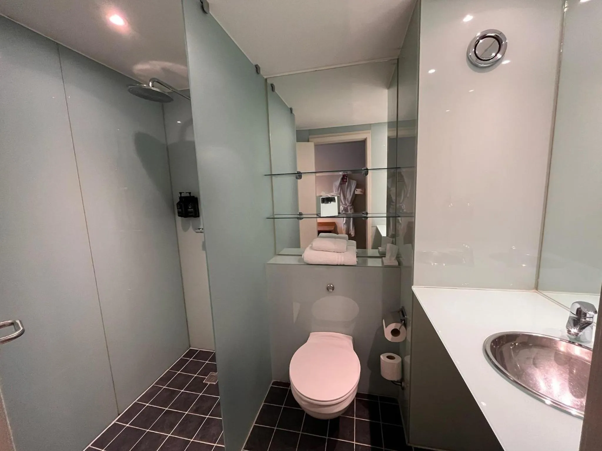 Shower in pentahotel Birmingham