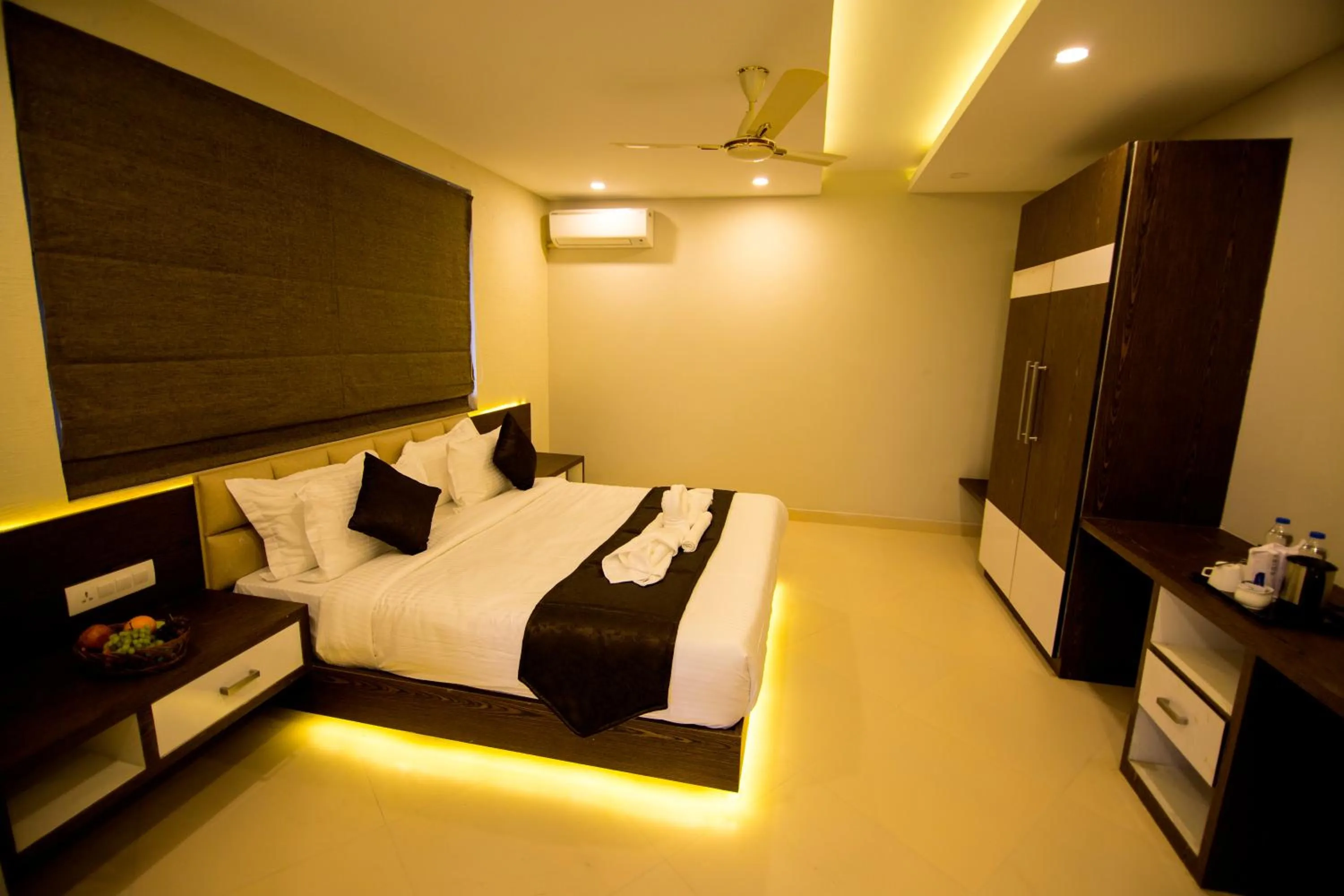 Bedroom, Bed in Hotel Le Sapphire