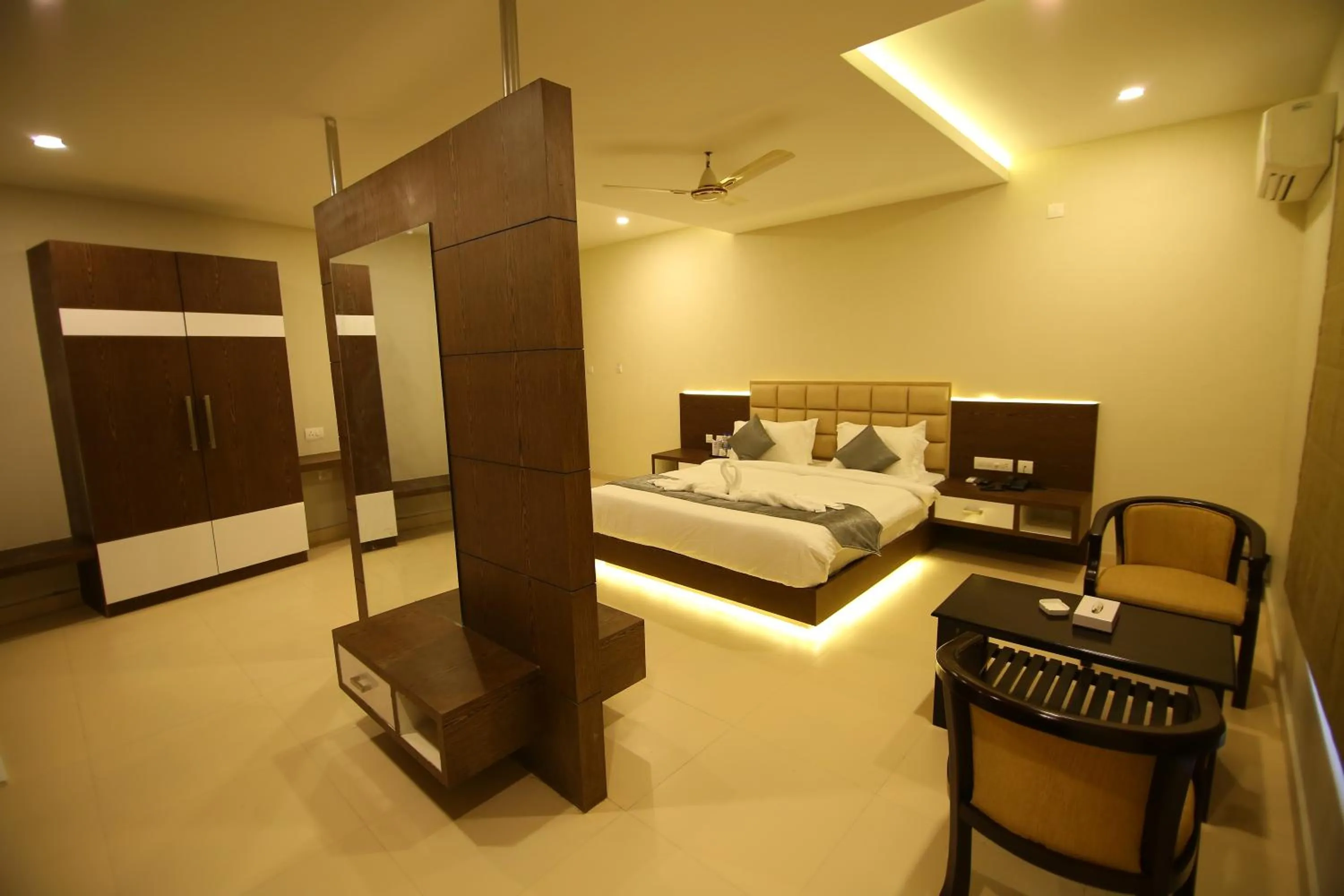 Bed in Hotel Le Sapphire