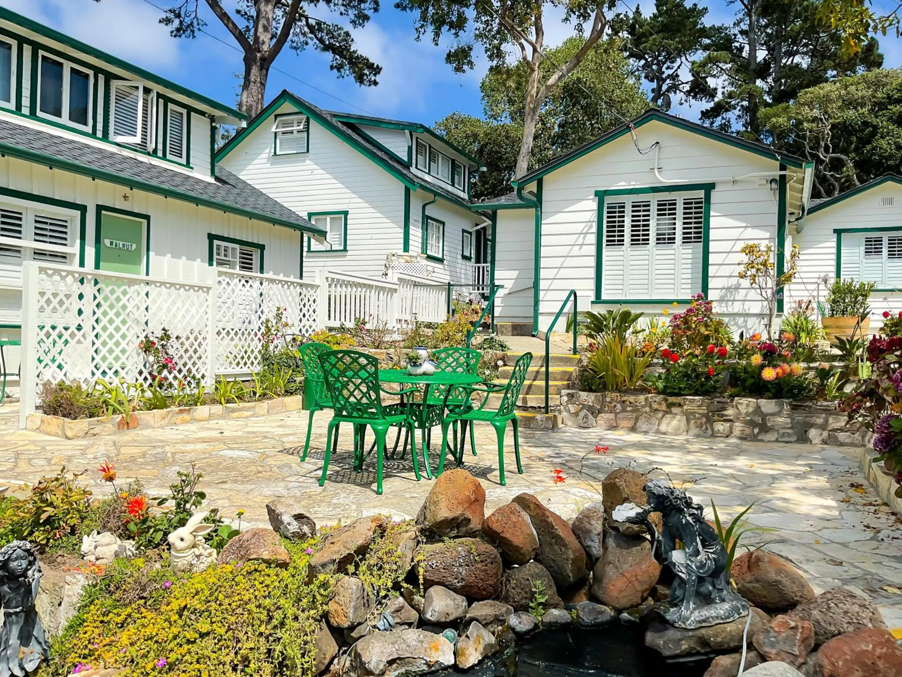 Property building in Carmel Green Lantern Inn