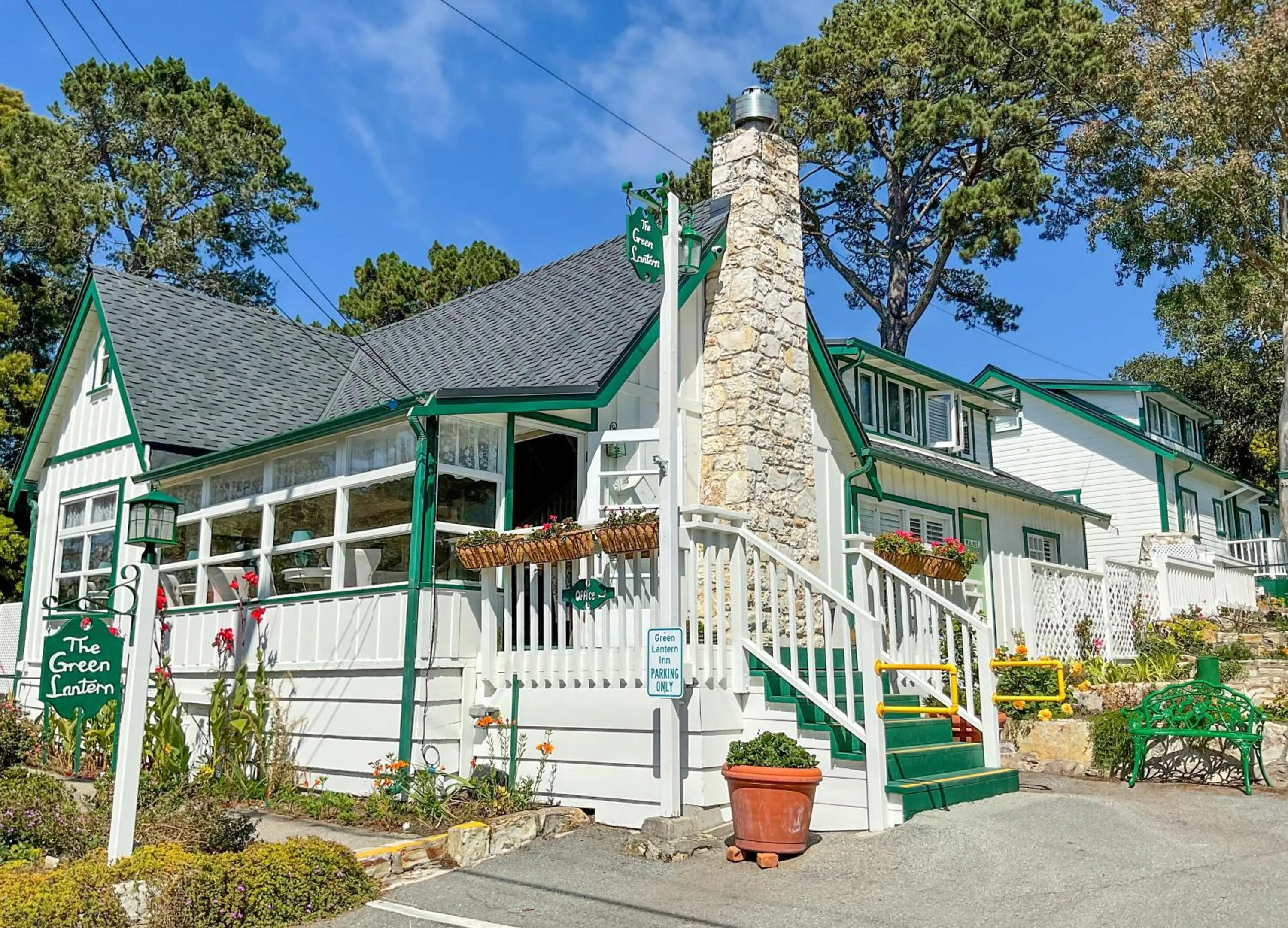 Property building in Carmel Green Lantern Inn