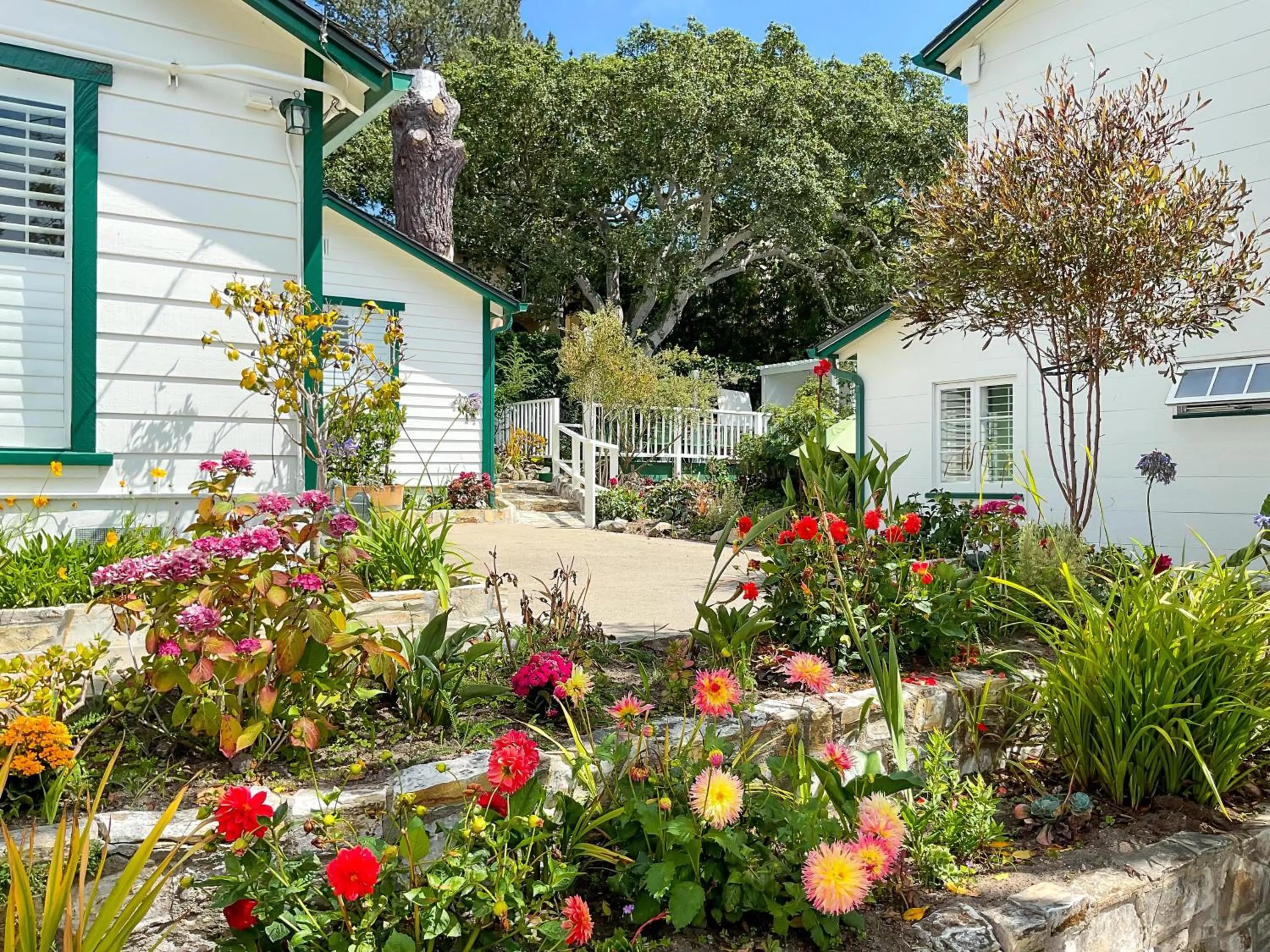 Property building in Carmel Green Lantern Inn