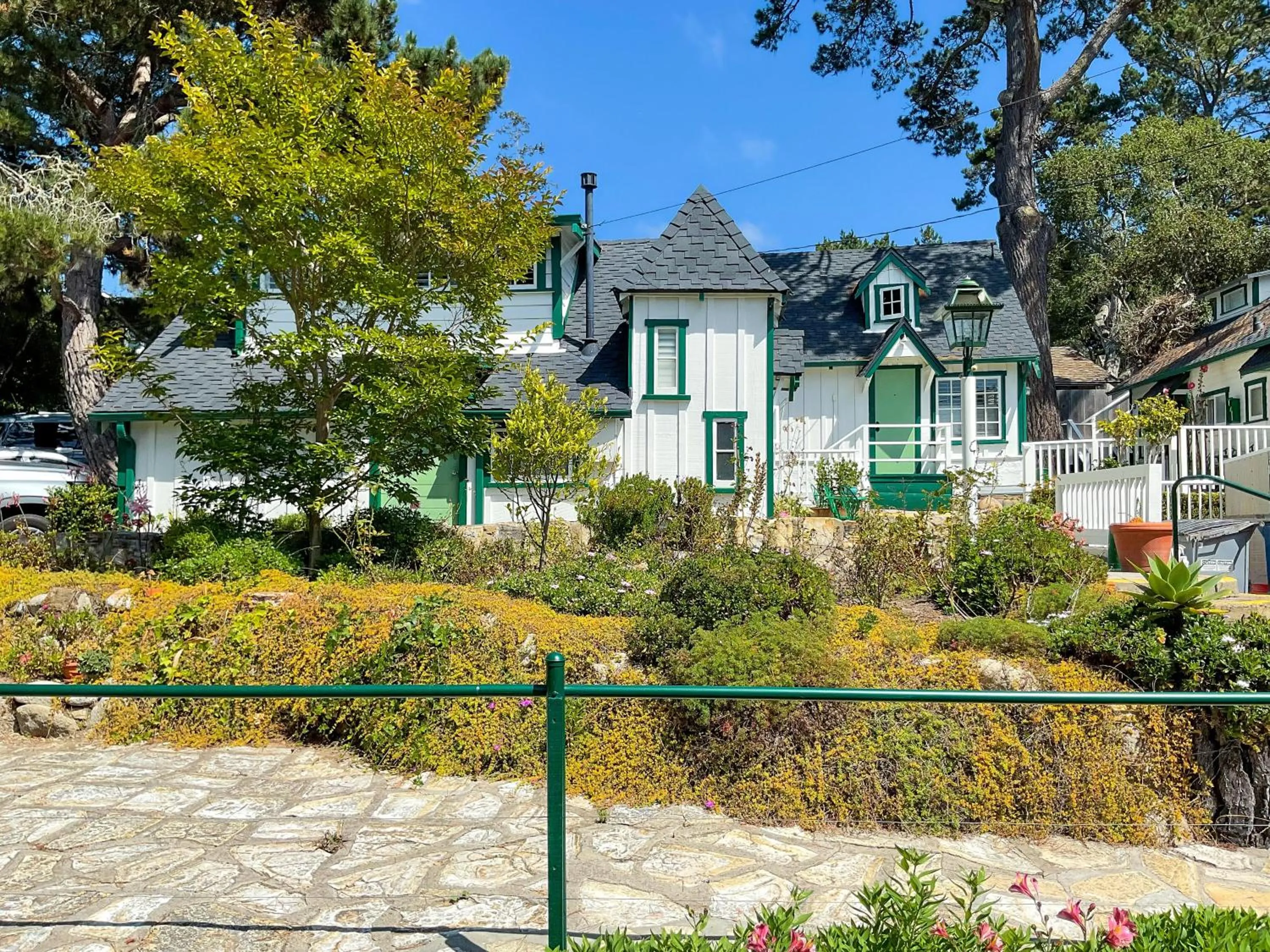 Property building in Carmel Green Lantern Inn