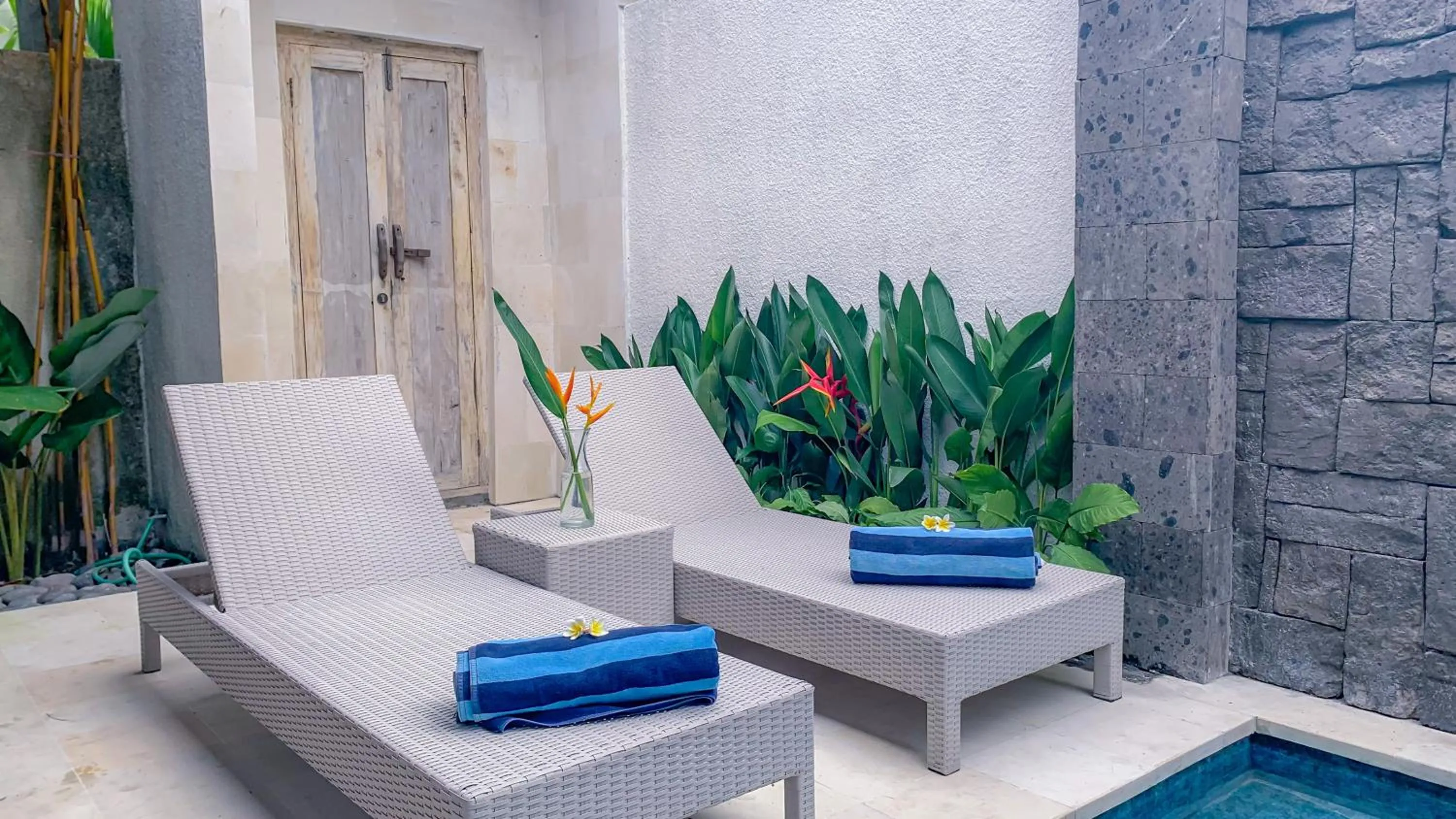 Seating area in Vinna Villa Seminyak by The Wina Resorts