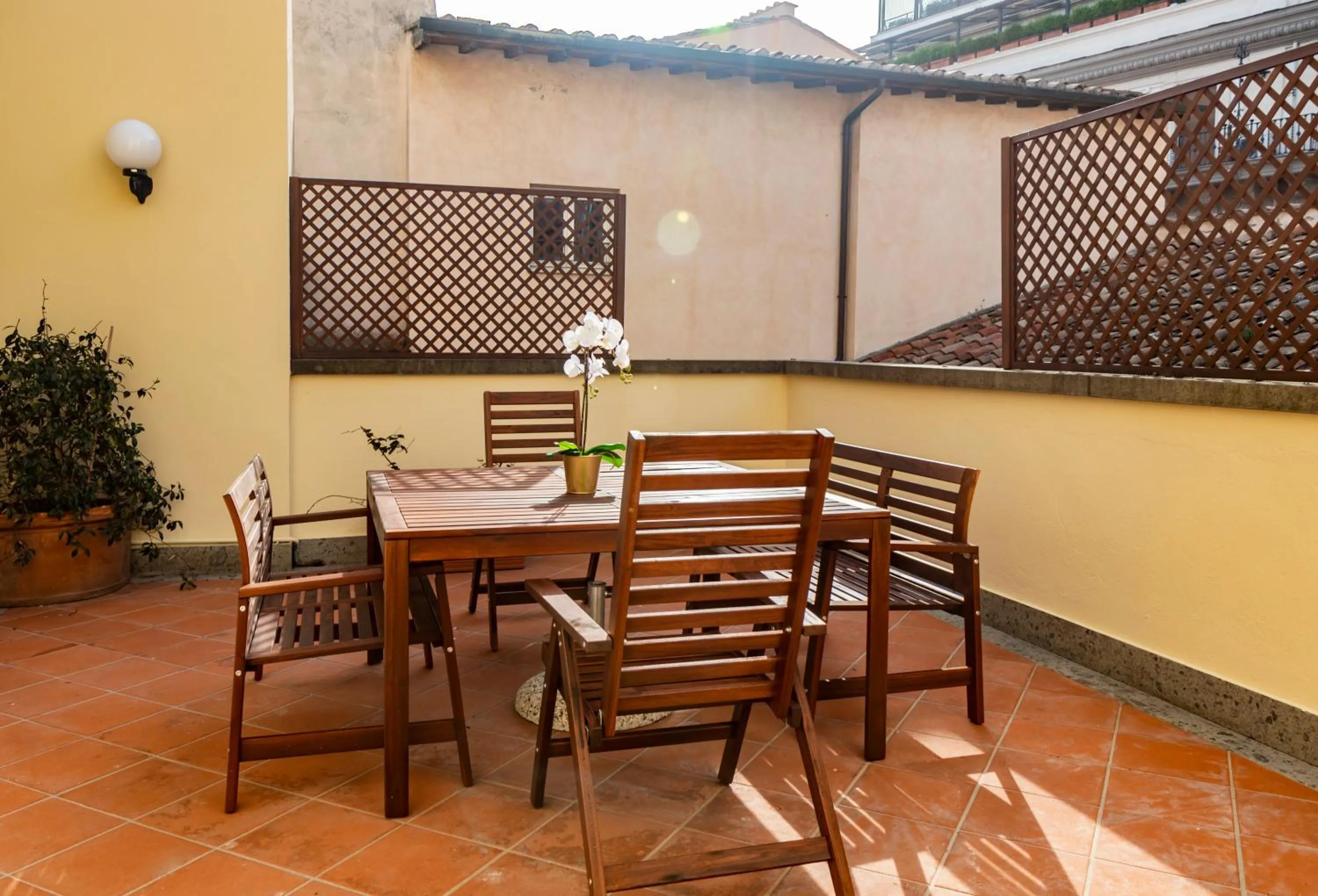 Patio in Pandy Suite