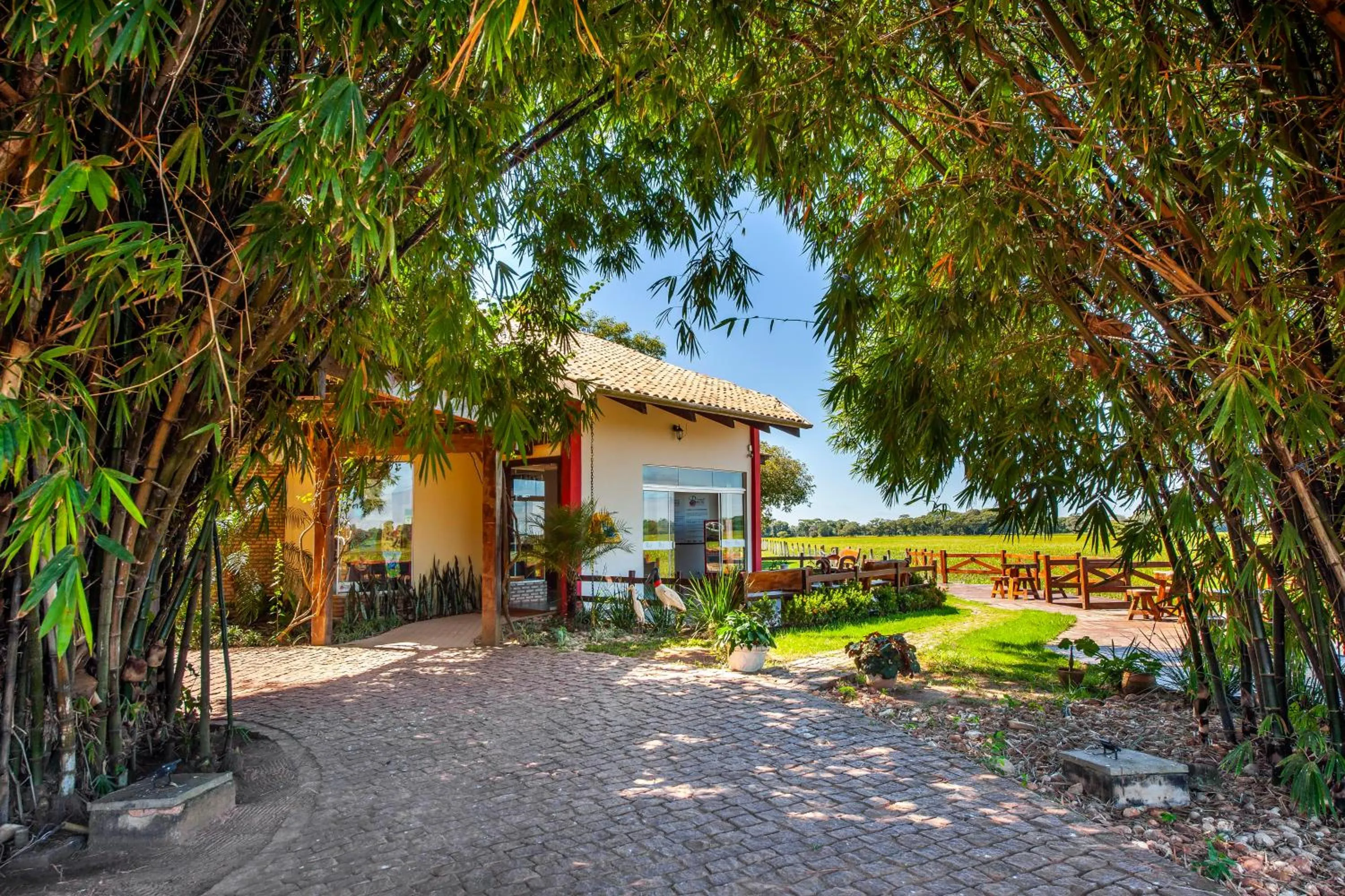 Facade/entrance in Pousada Piuval