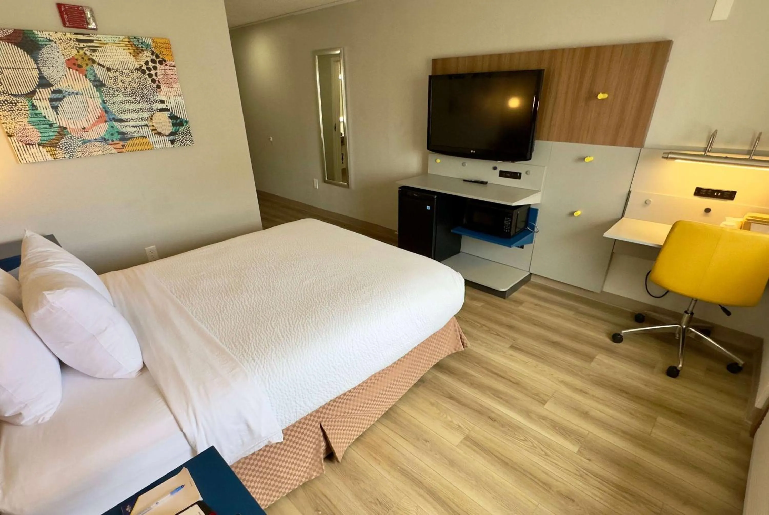 Photo of the whole room, Bed in Microtel Inn & Suites by Wyndham Denver Airport
