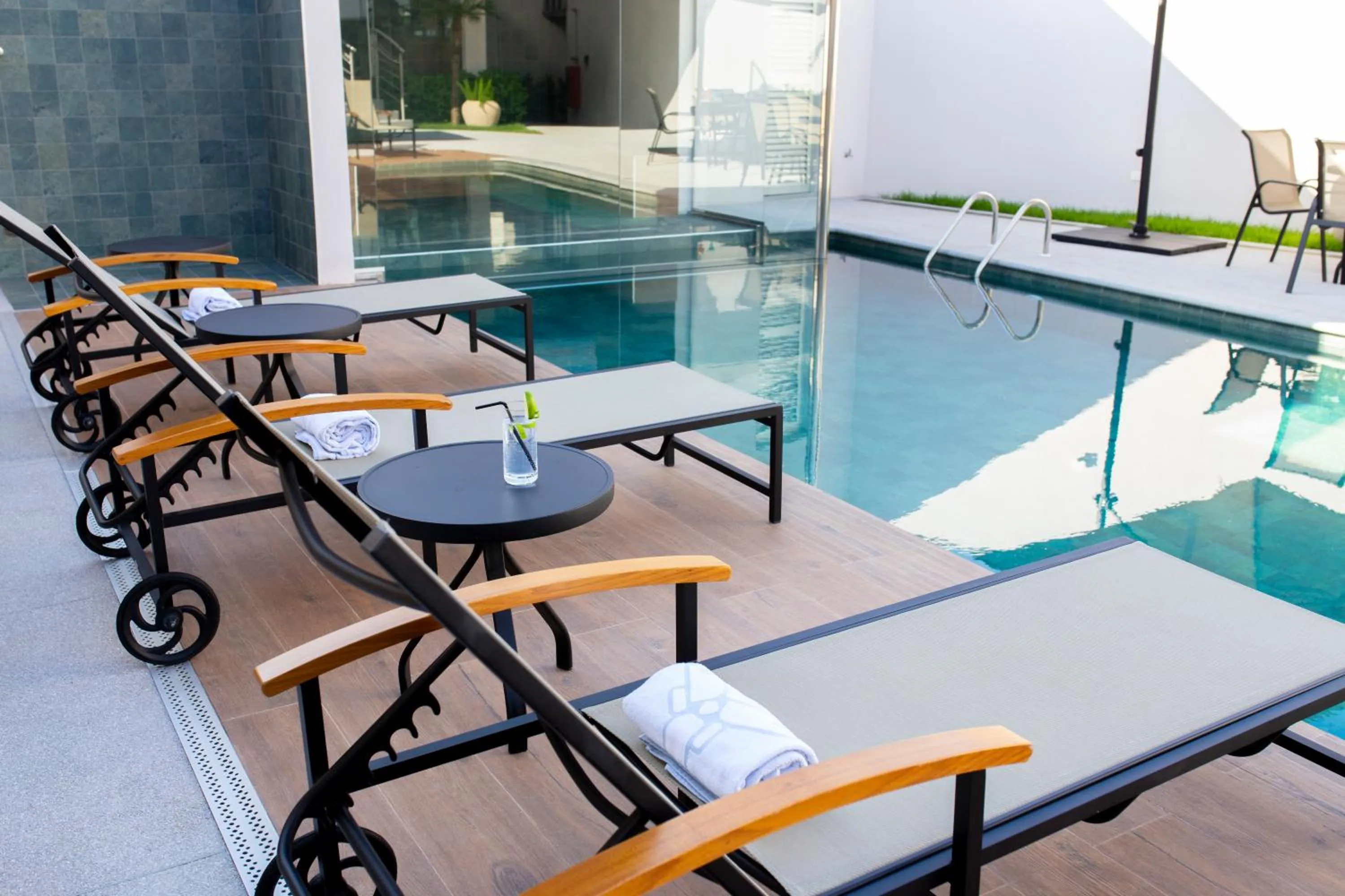 Swimming pool in Hotel Florença
