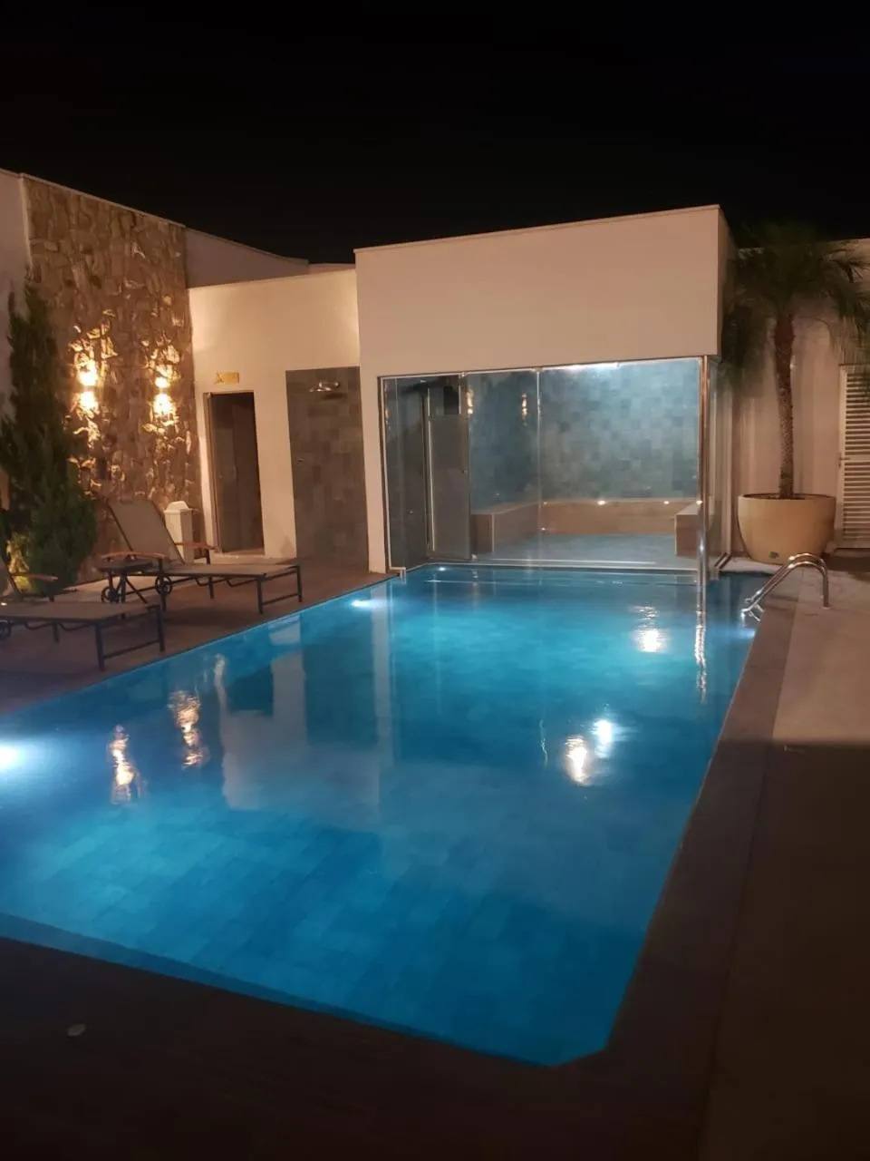 Swimming pool in Hotel Florença