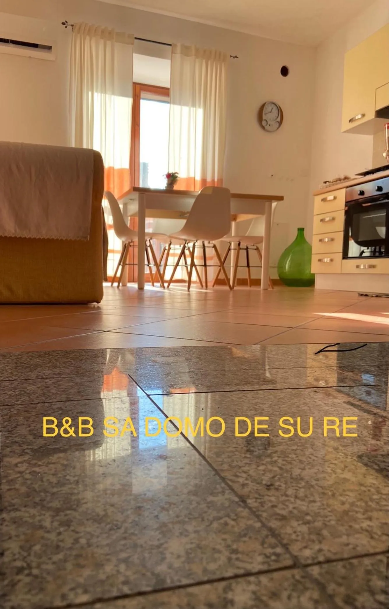 Large Double or Twin Room in Sa domo de su re