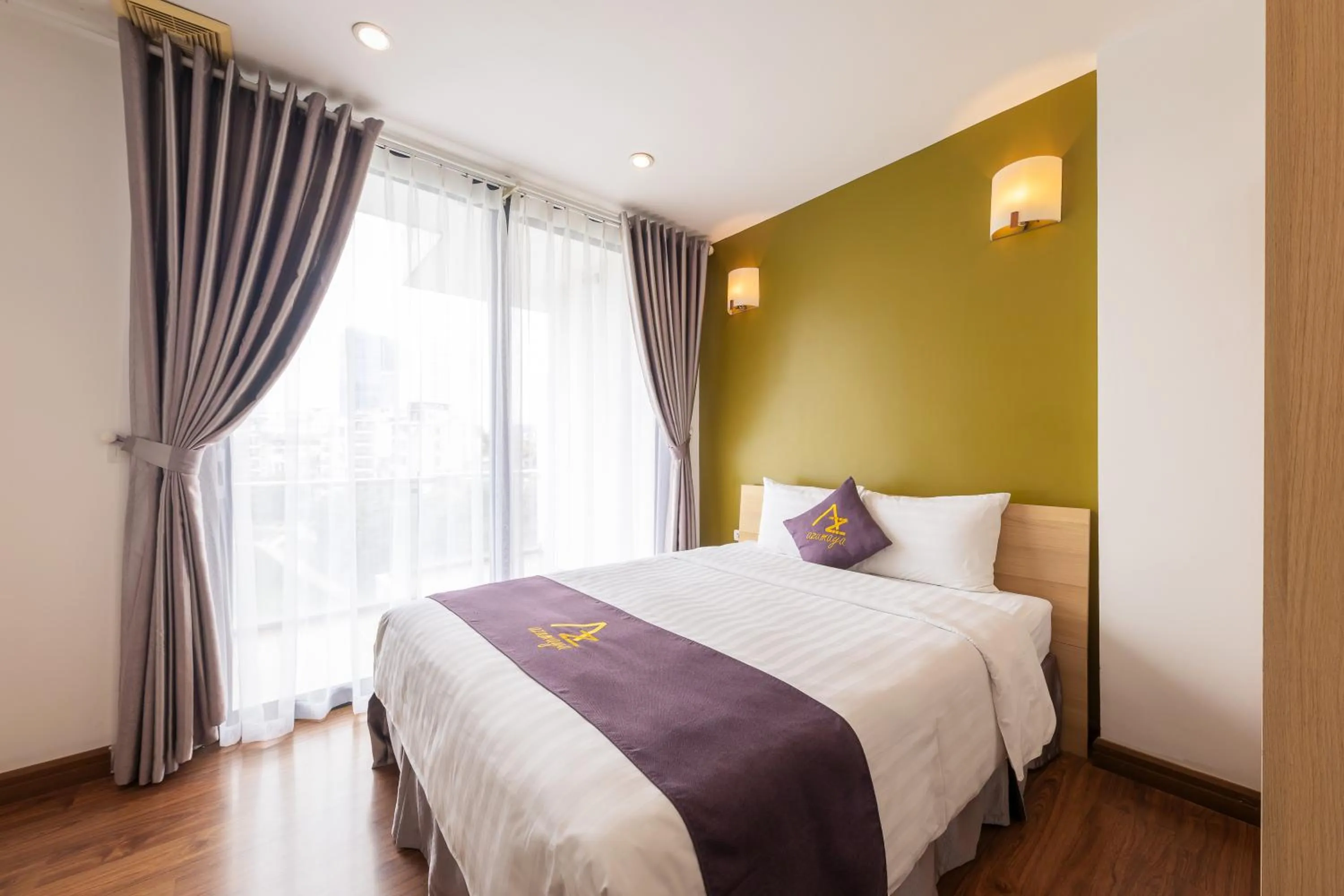 Queen Room with Balcony in Azumaya Hotel Kim Ma 2