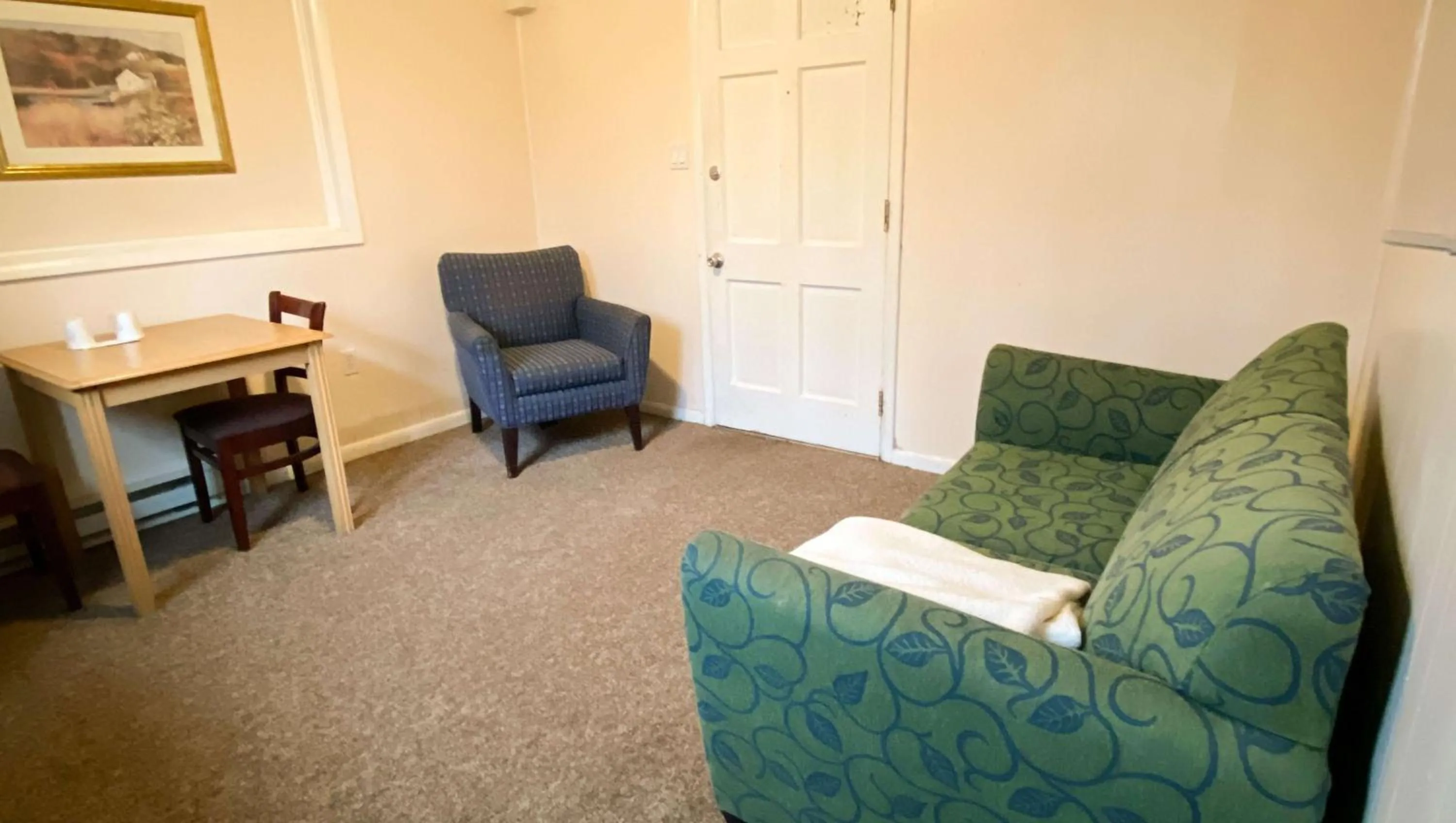 Photo of the whole room in Country Place Inn and Suites White Haven