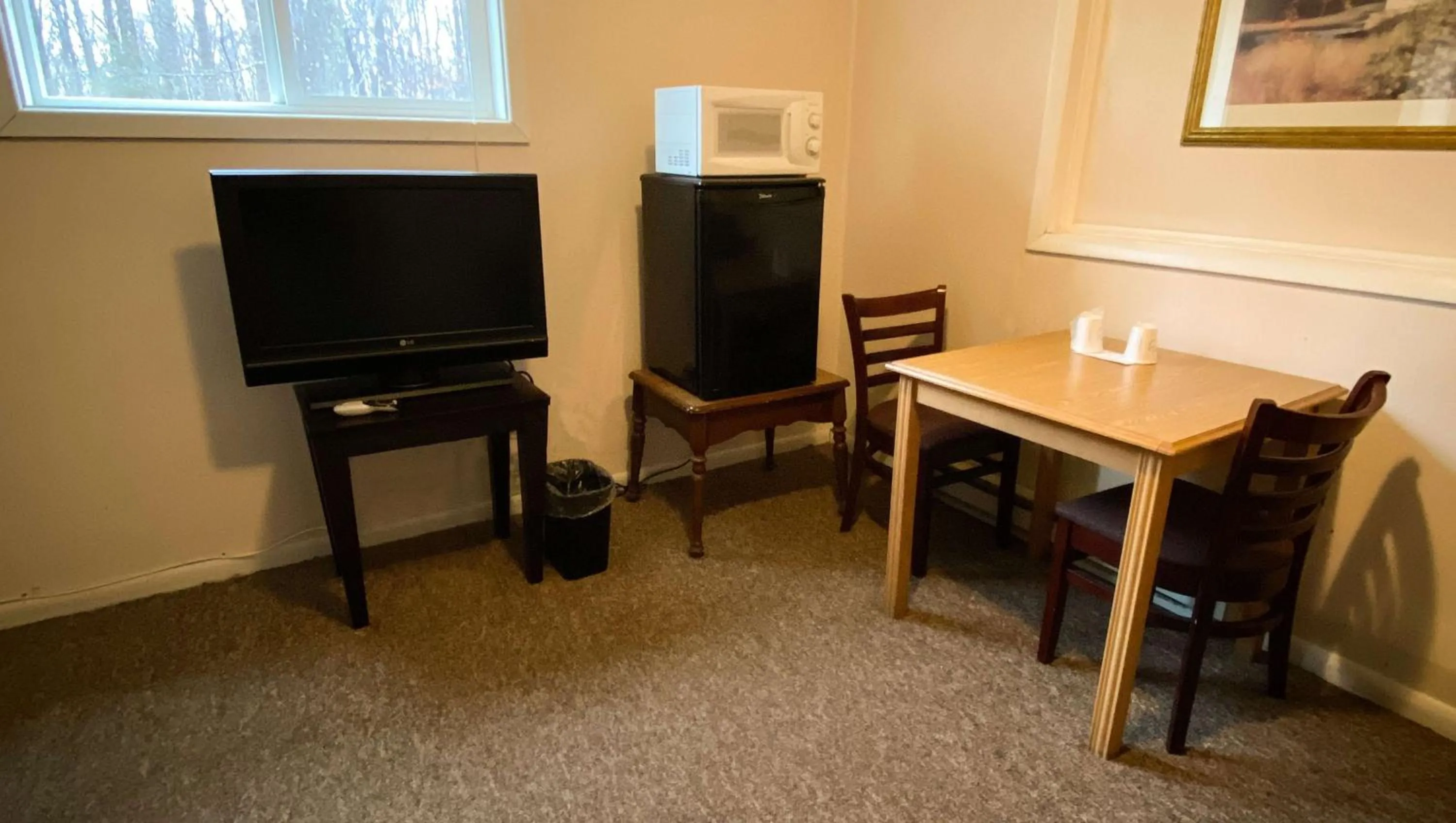 Photo of the whole room in Country Place Inn and Suites White Haven