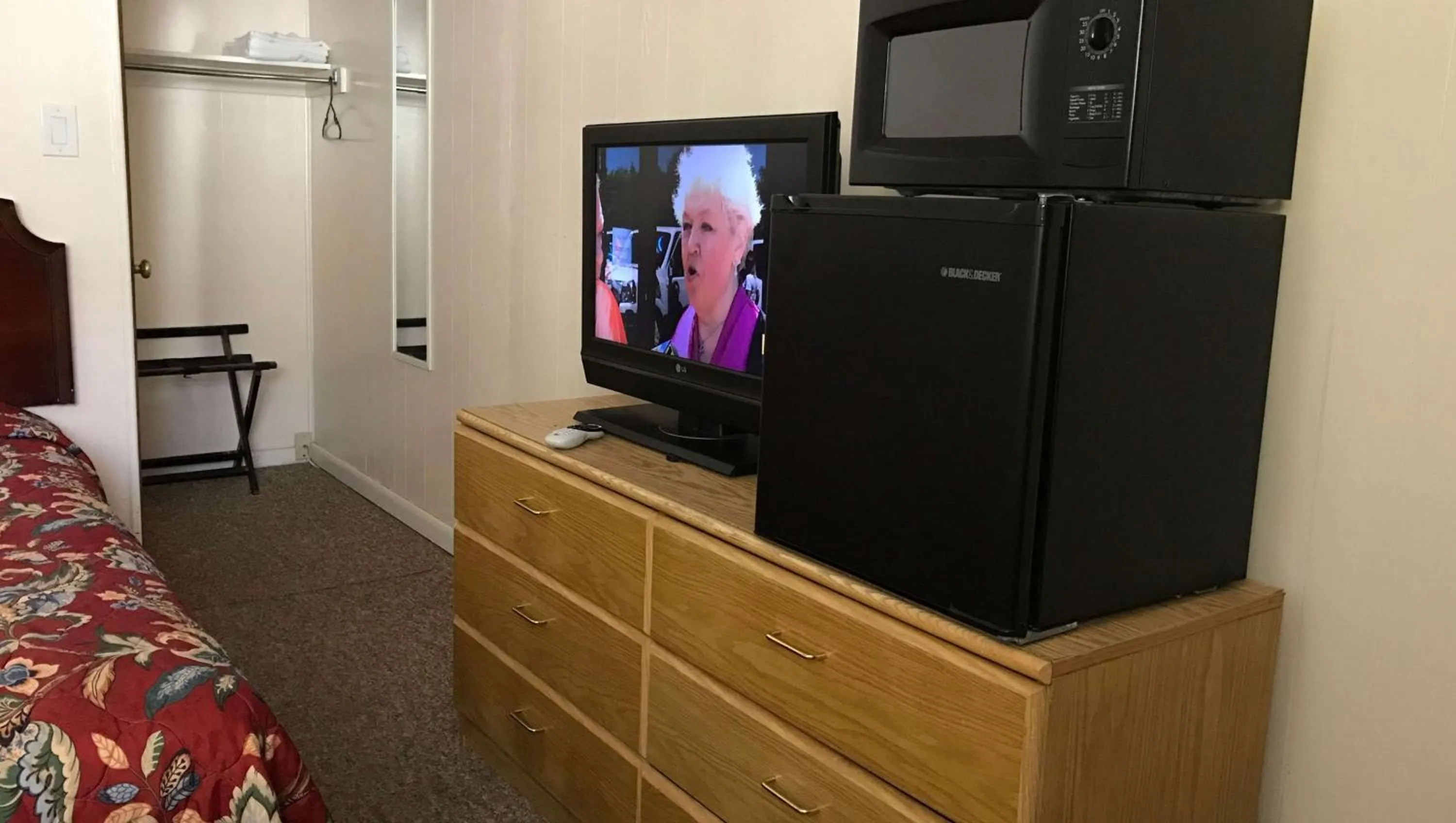 Photo of the whole room in Country Place Inn and Suites White Haven