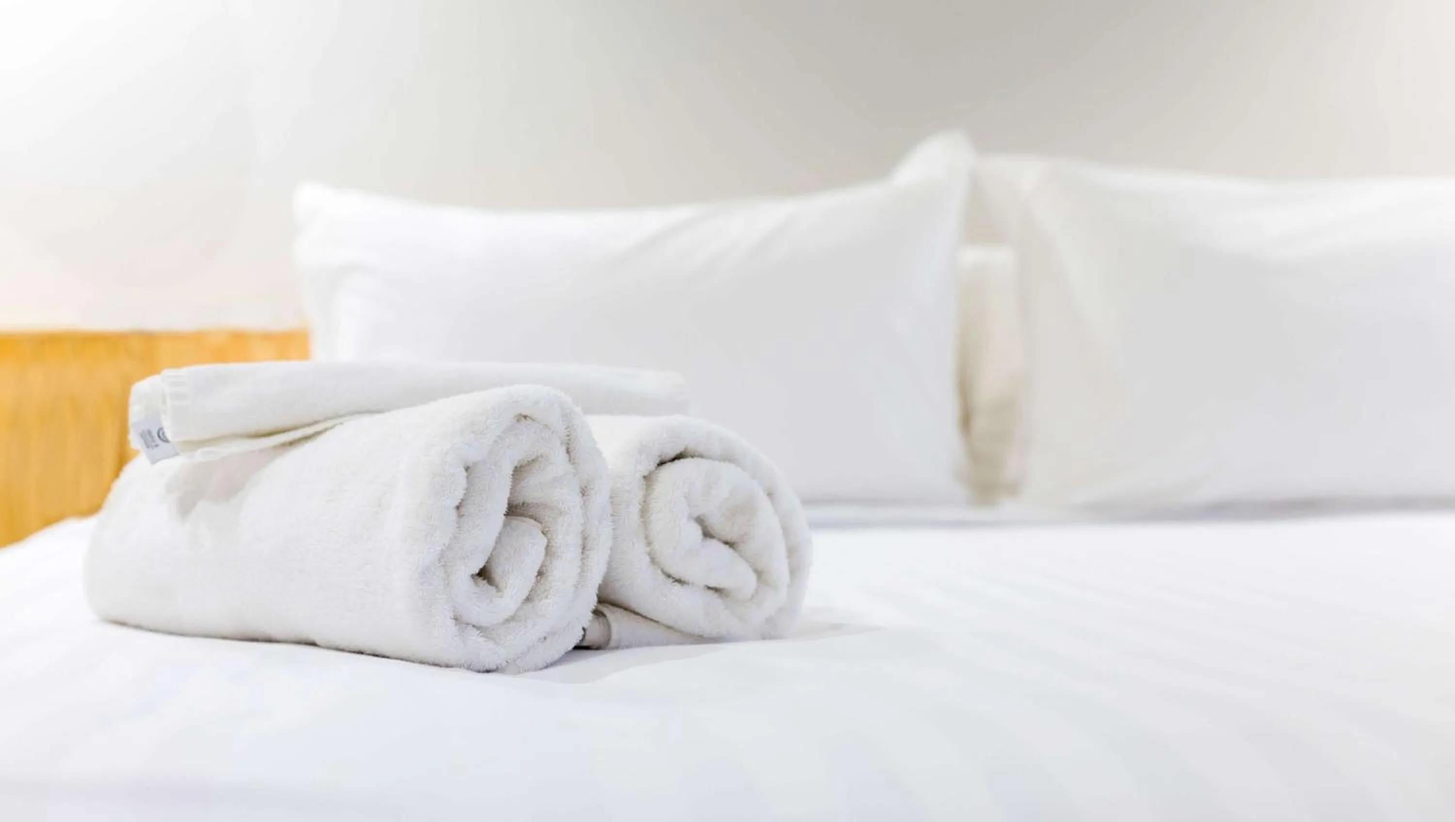 Photo of the whole room, Bed in Country Place Inn and Suites White Haven