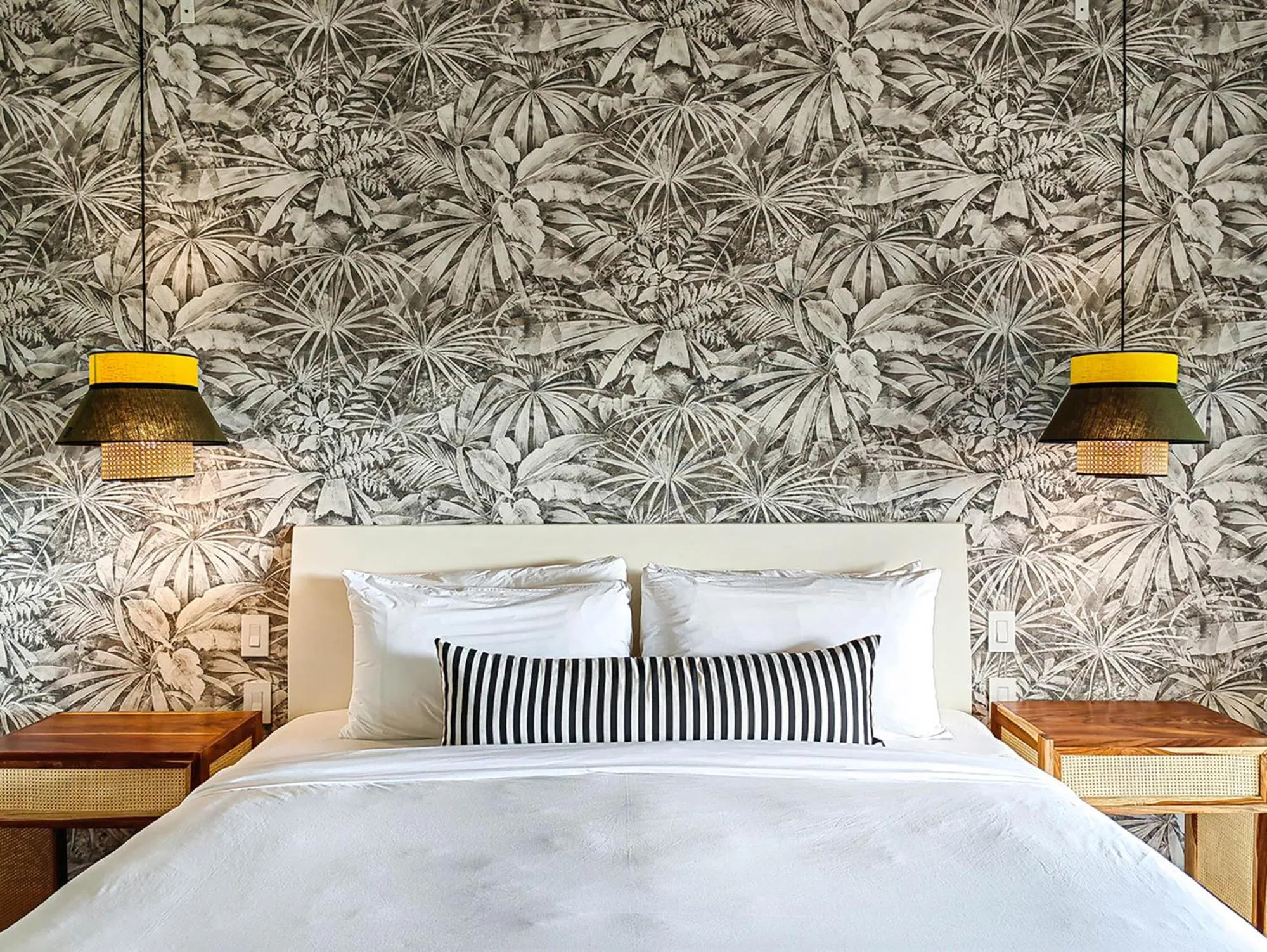 Bedroom, Bed in Monteverde Lodge