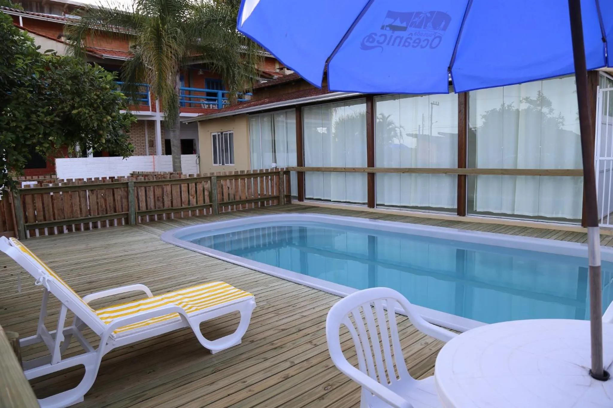 Pool view in Pousada Oceânica