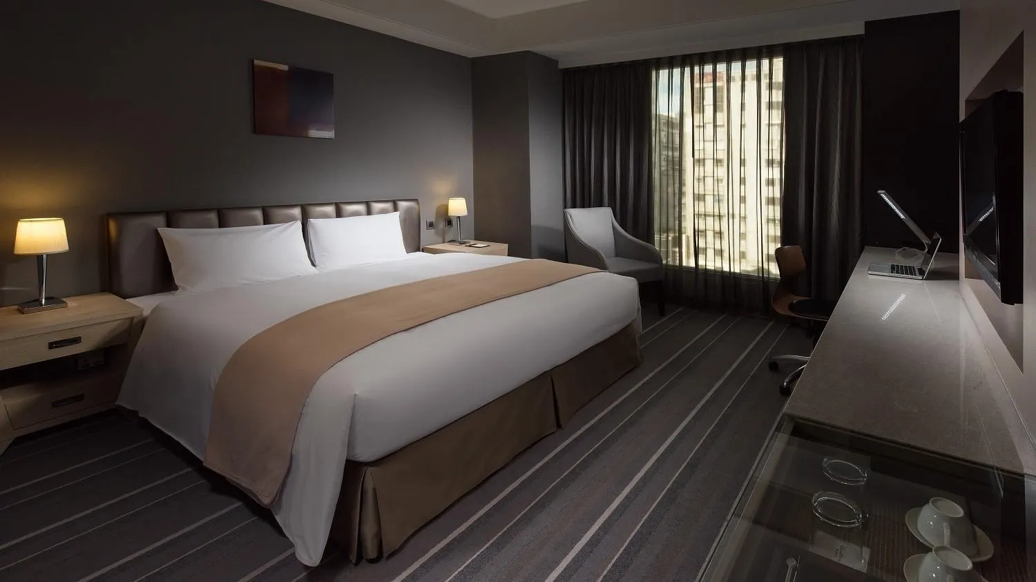 Bed in Urban Hotel33