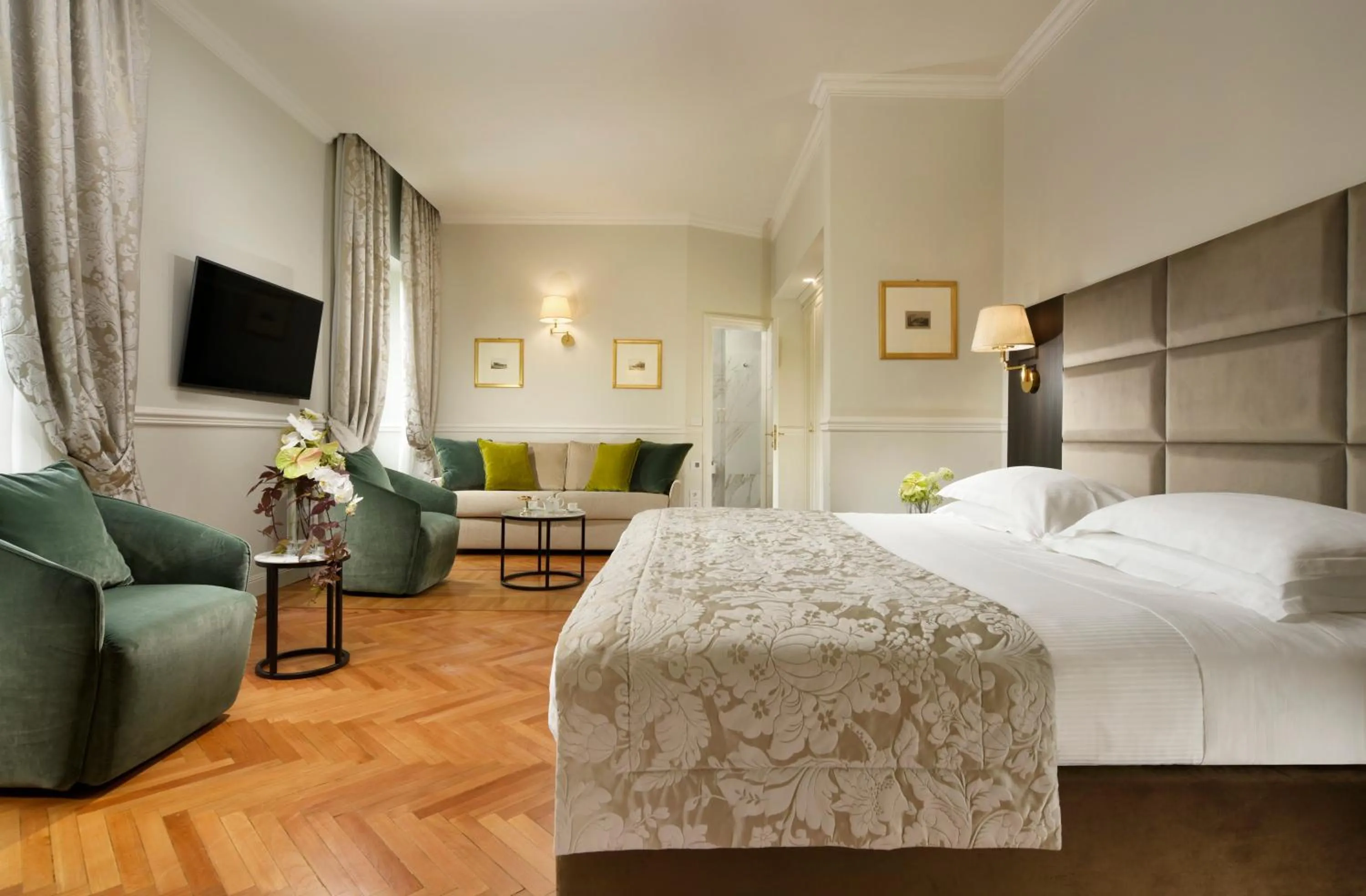 Bed in Royal Hotel Sanremo