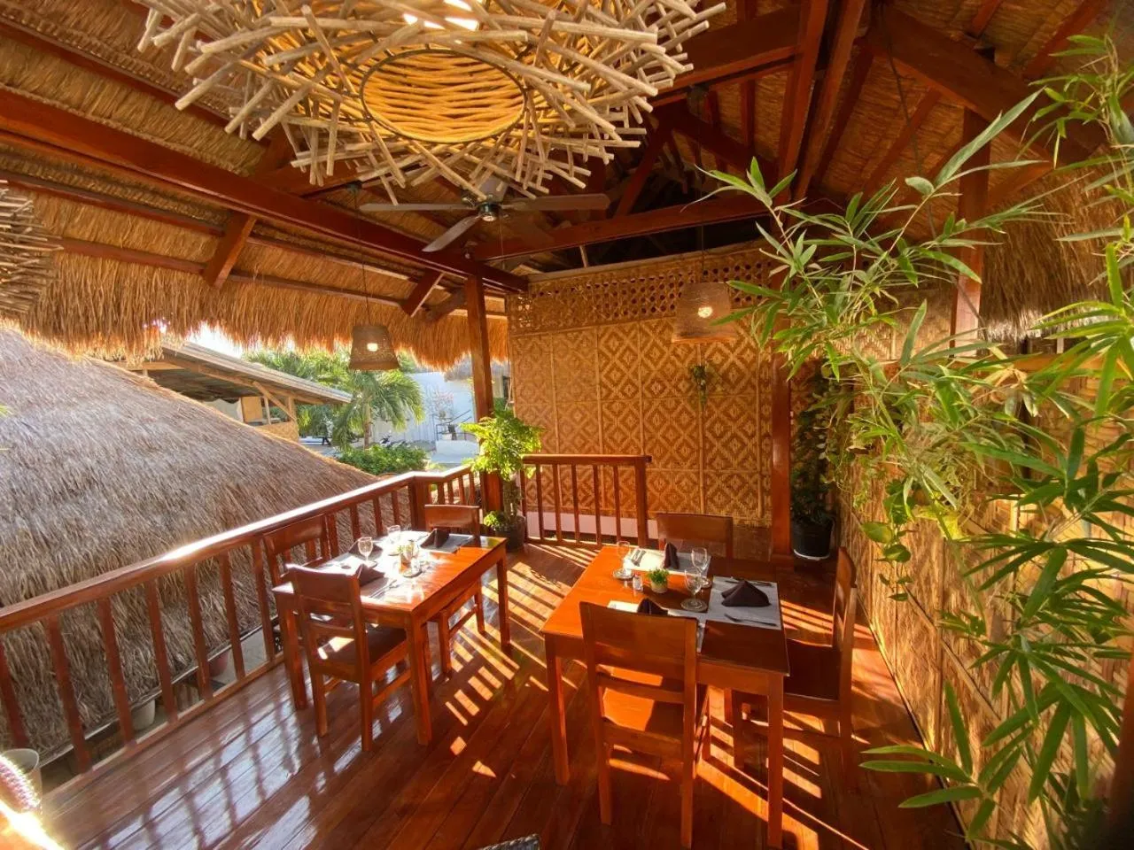 Restaurant/places to eat in Palms Cove Resort