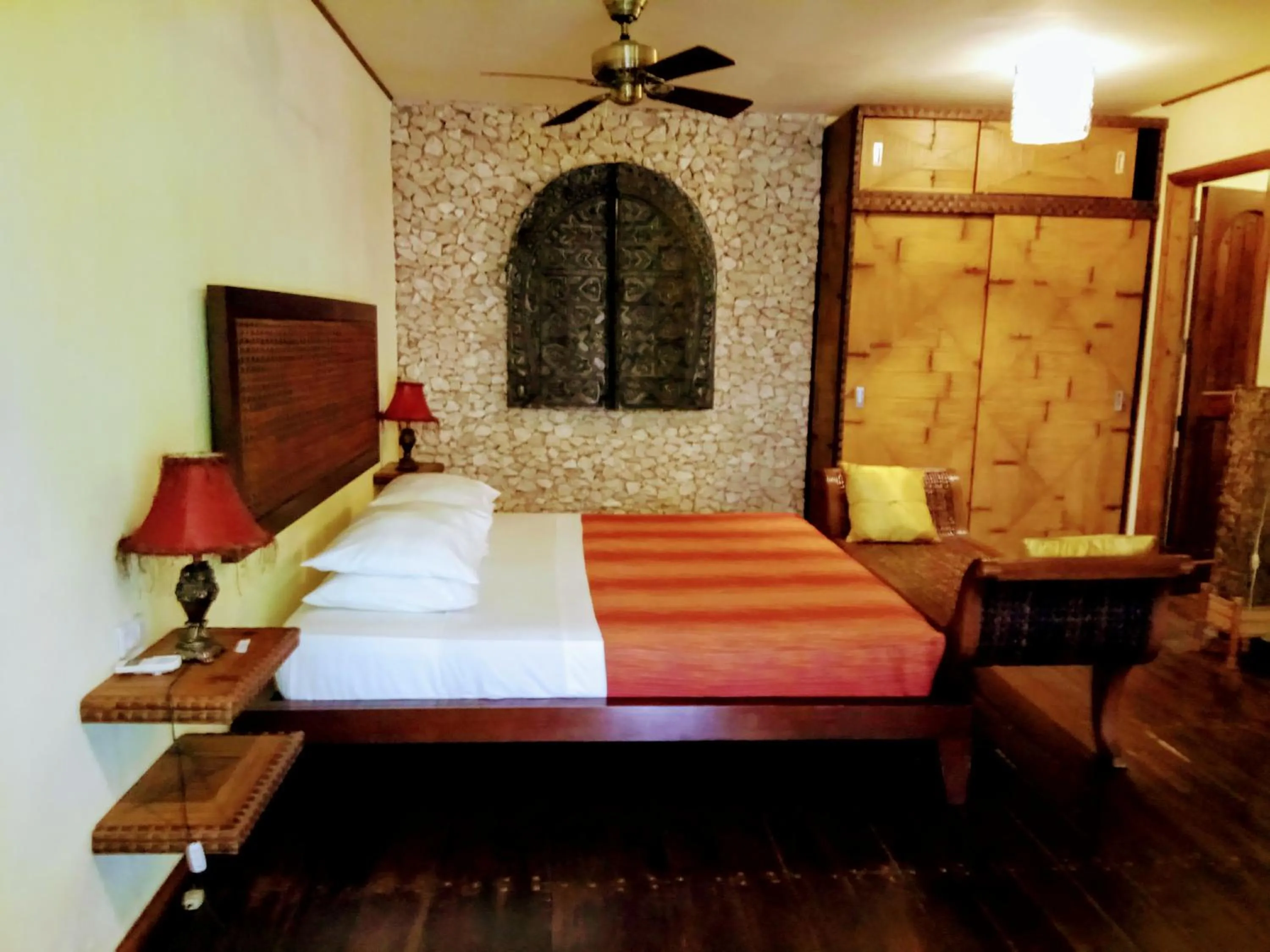 Garden, Bed in Angelina Beach Resort & Italian Restaurant Malapascua