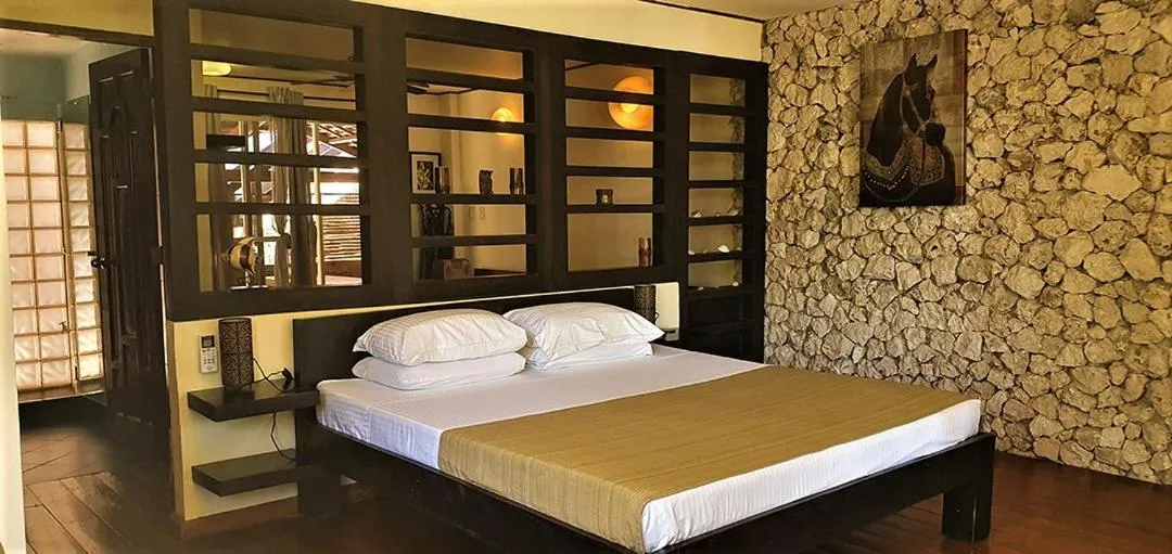 Bedroom, Bed in Angelina Beach Resort & Italian Restaurant Malapascua