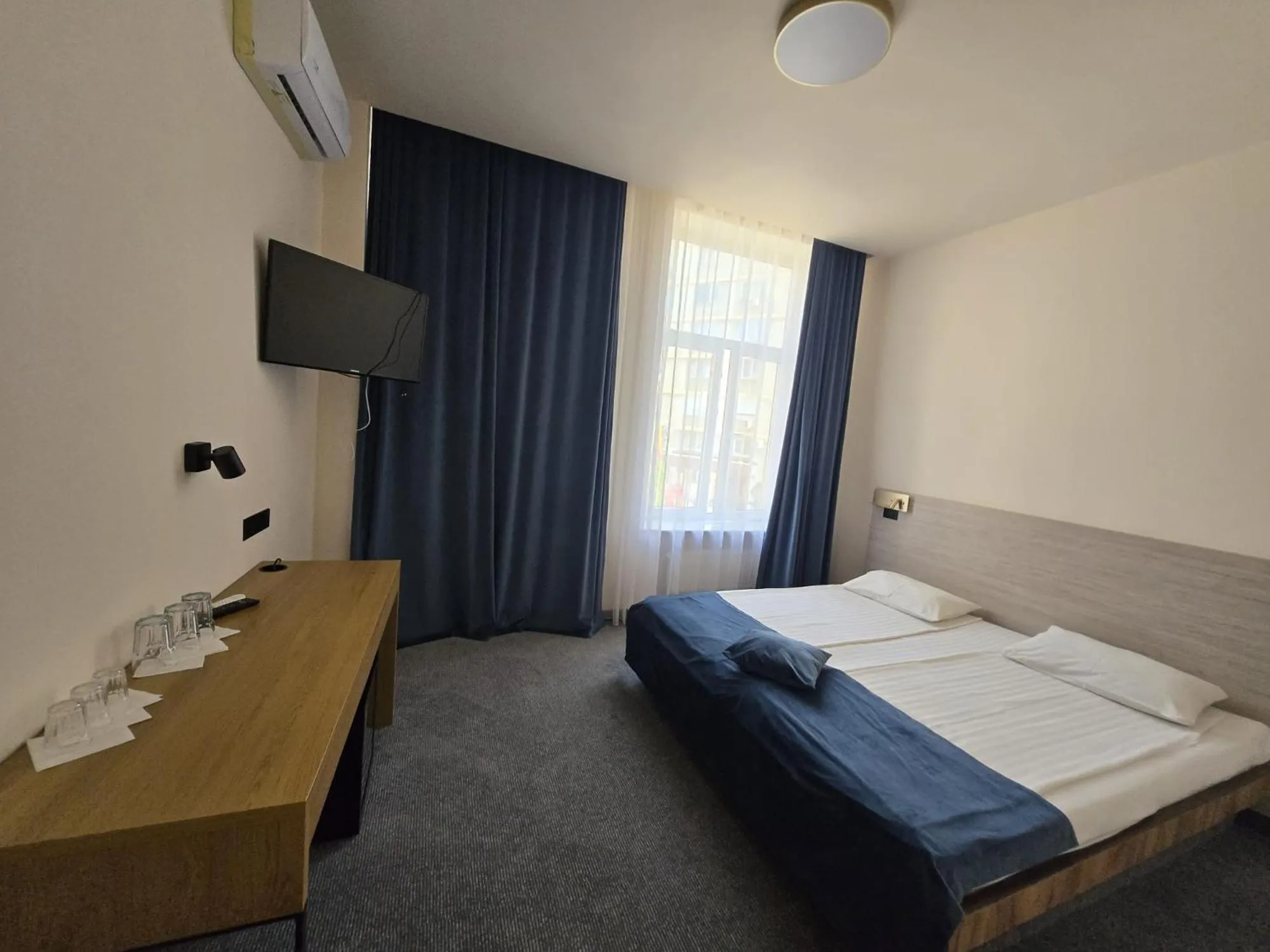 Photo of the whole room in Hotel Astoria City Center