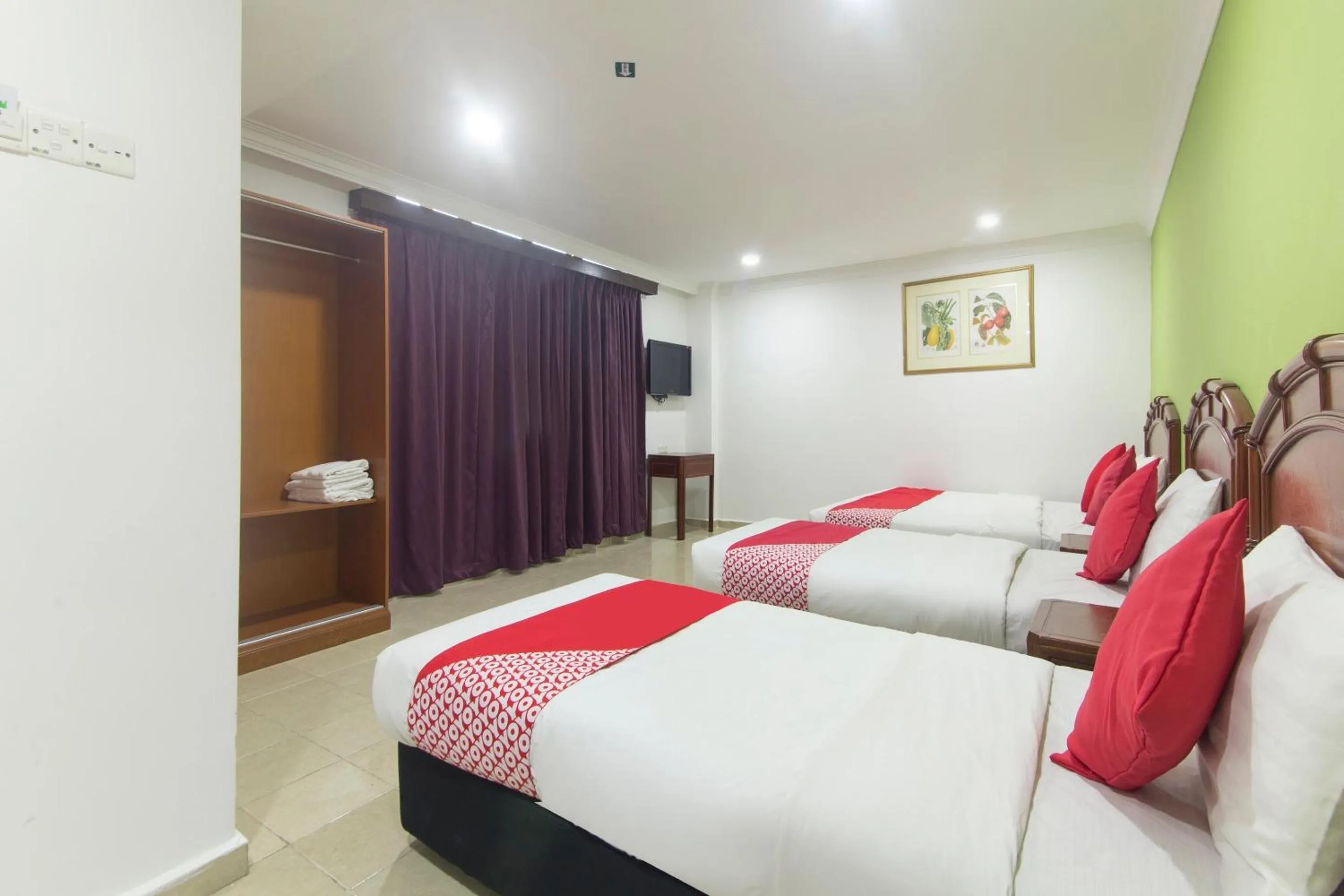 Bedroom in OYO 805 Hotel Run Star