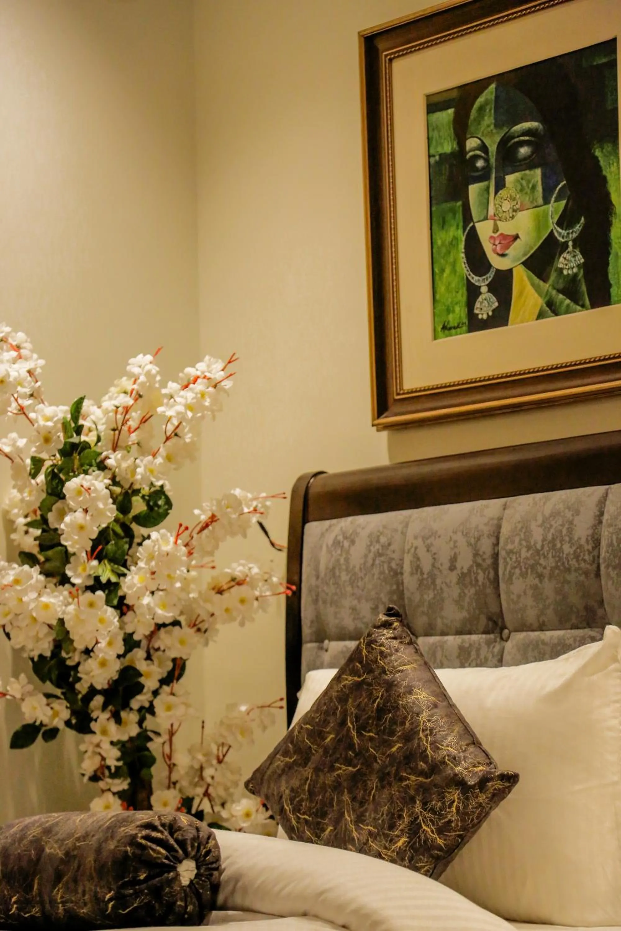 Decorative detail in Premier Inn Gulberg Lahore