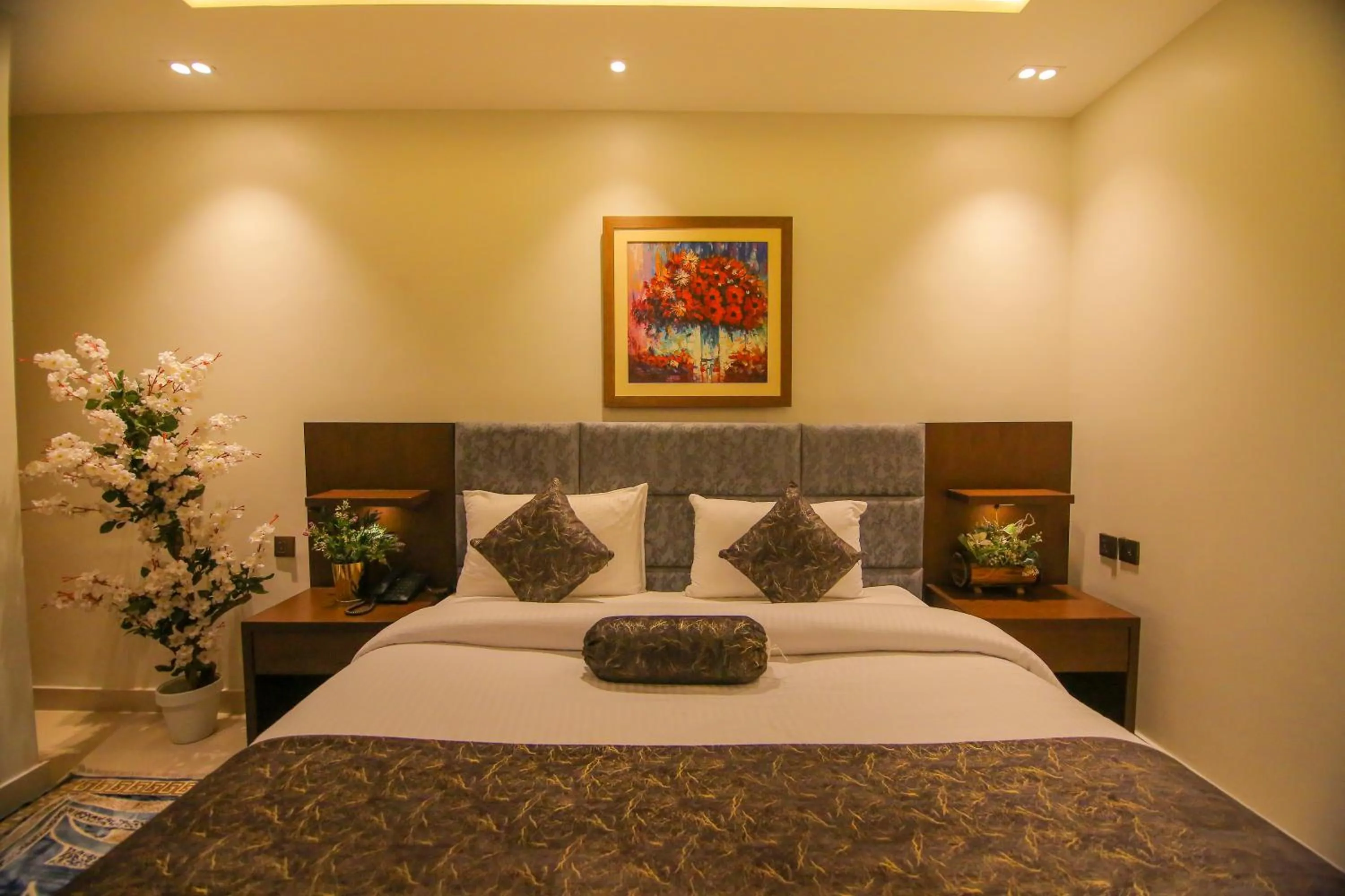 Photo of the whole room, Bed in Premier Inn Gulberg Lahore