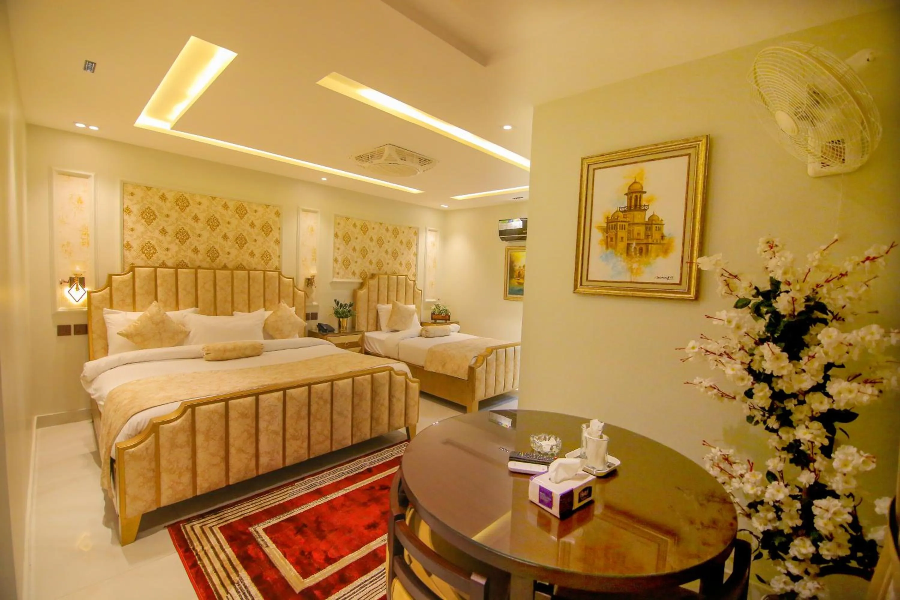 Photo of the whole room, Bed in Premier Inn Gulberg Lahore