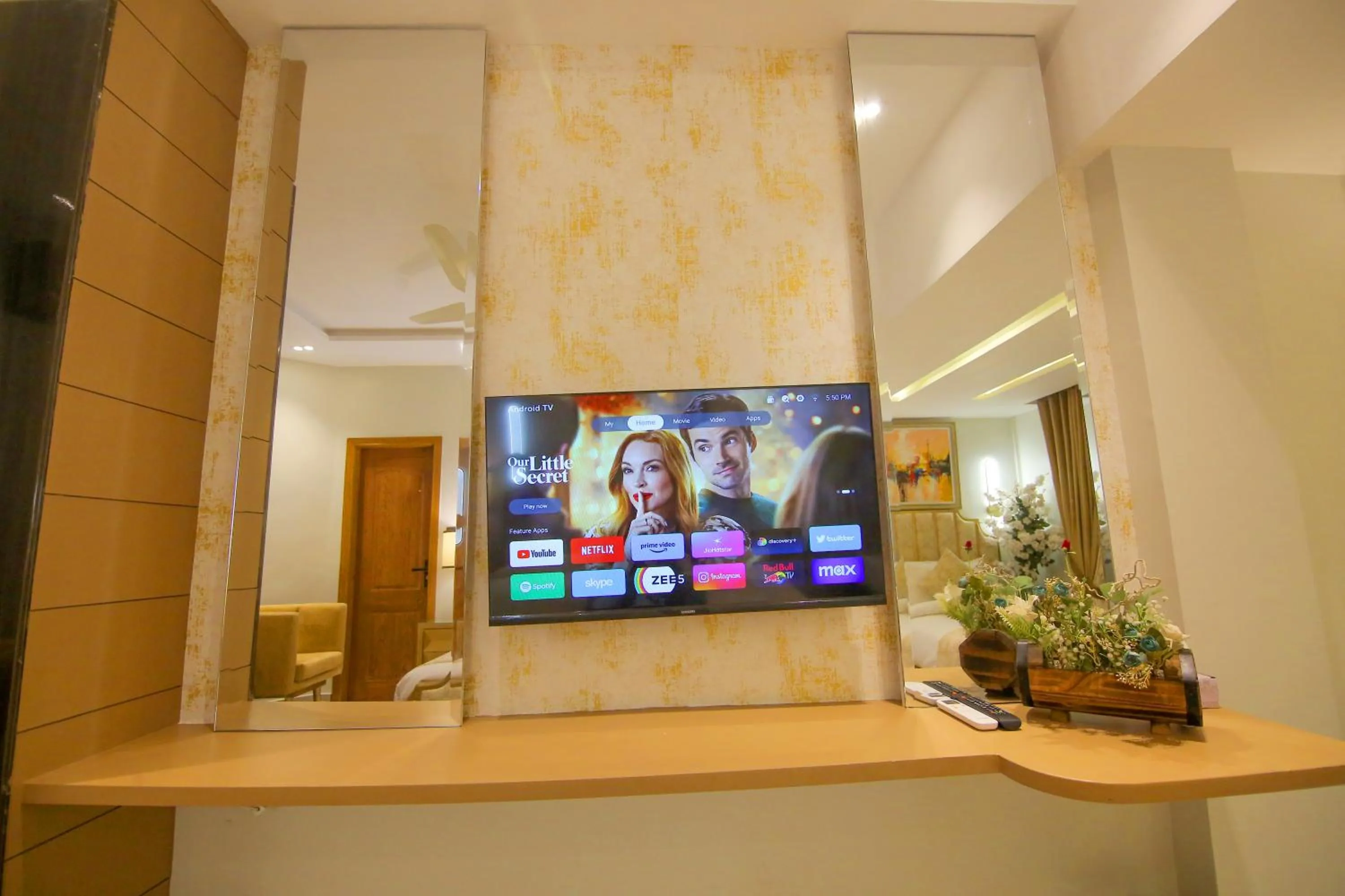 TV and multimedia in Premier Inn Gulberg Lahore