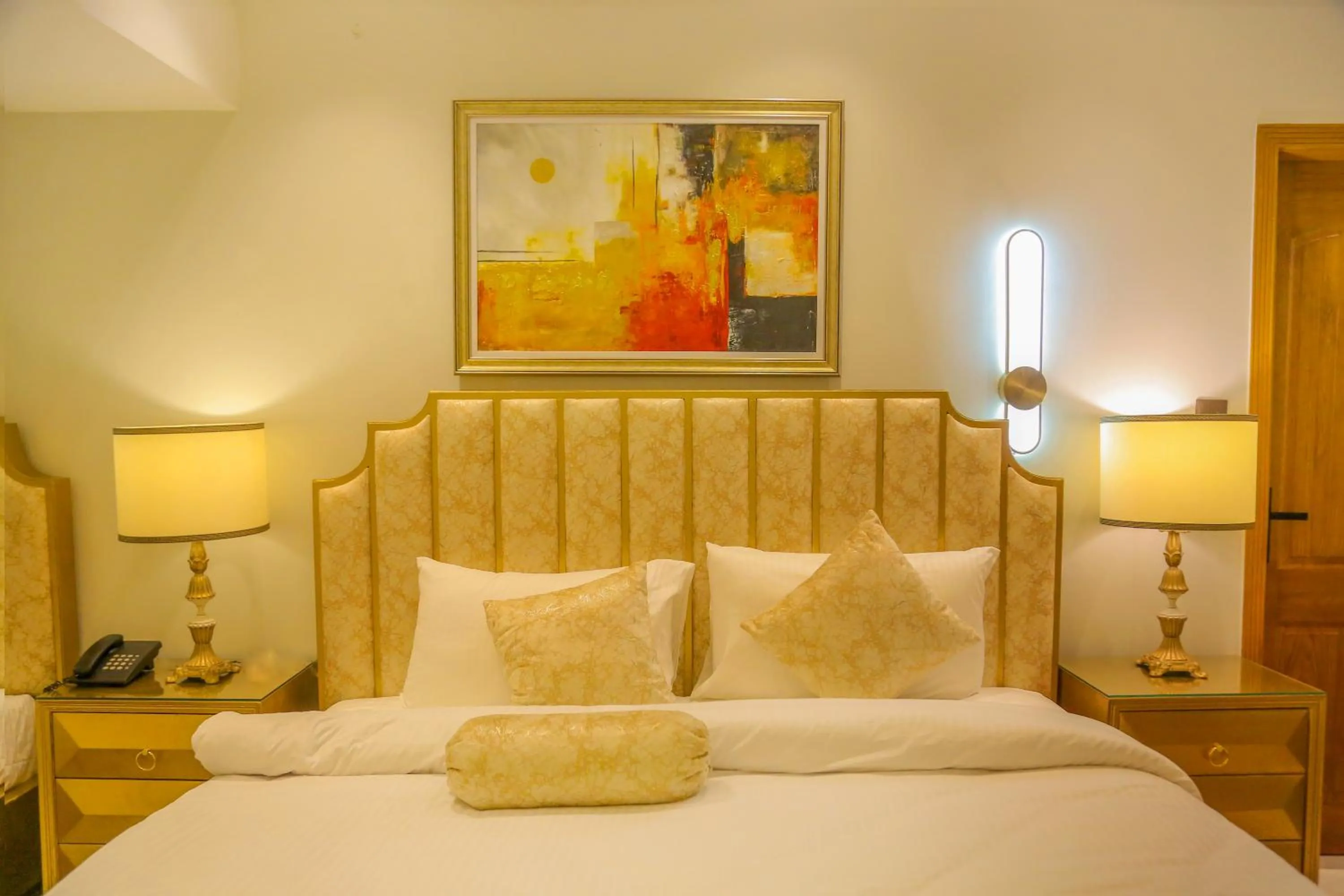 Bedroom, Bed in Premier Inn Gulberg Lahore