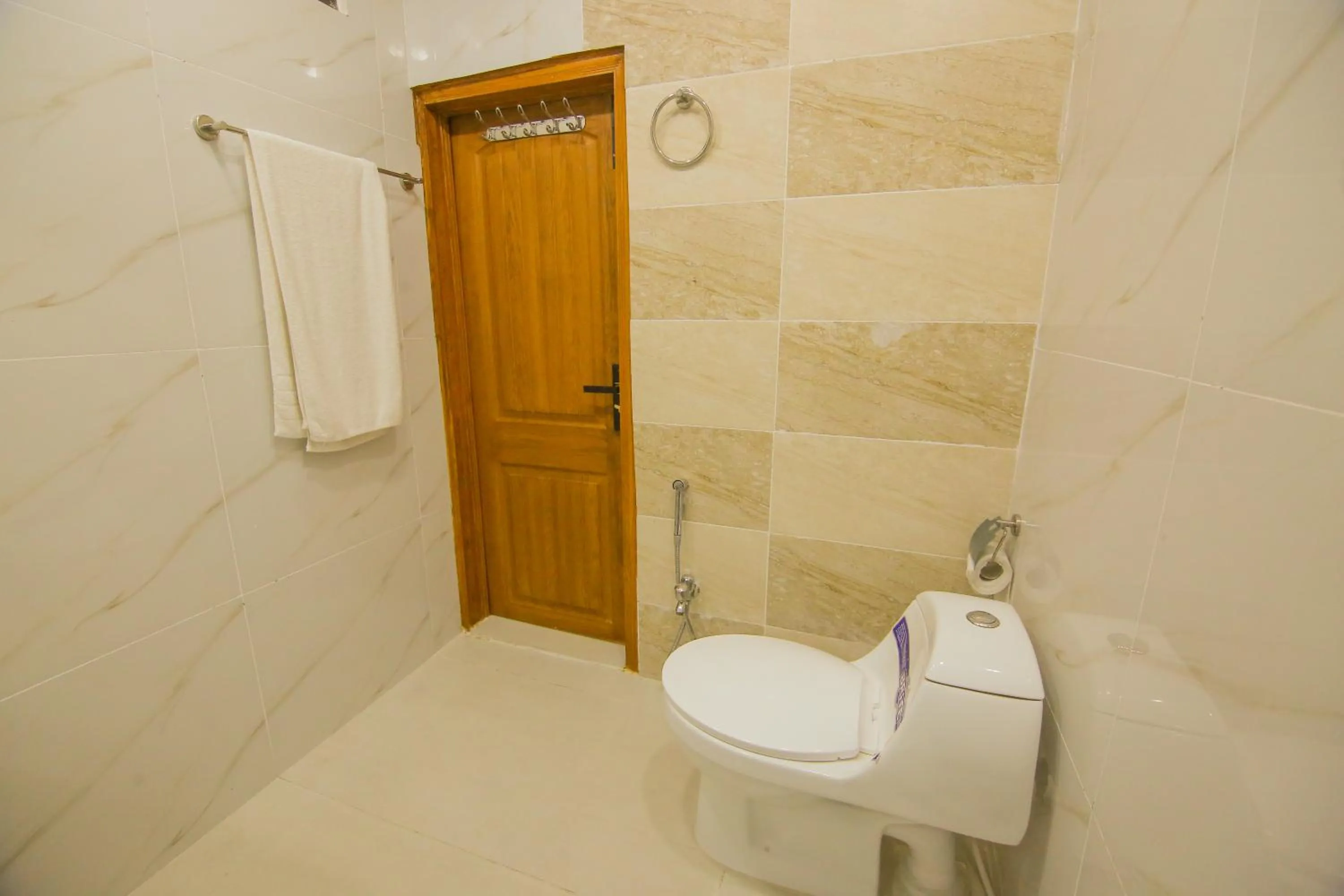 Toilet in Premier Inn Gulberg Lahore