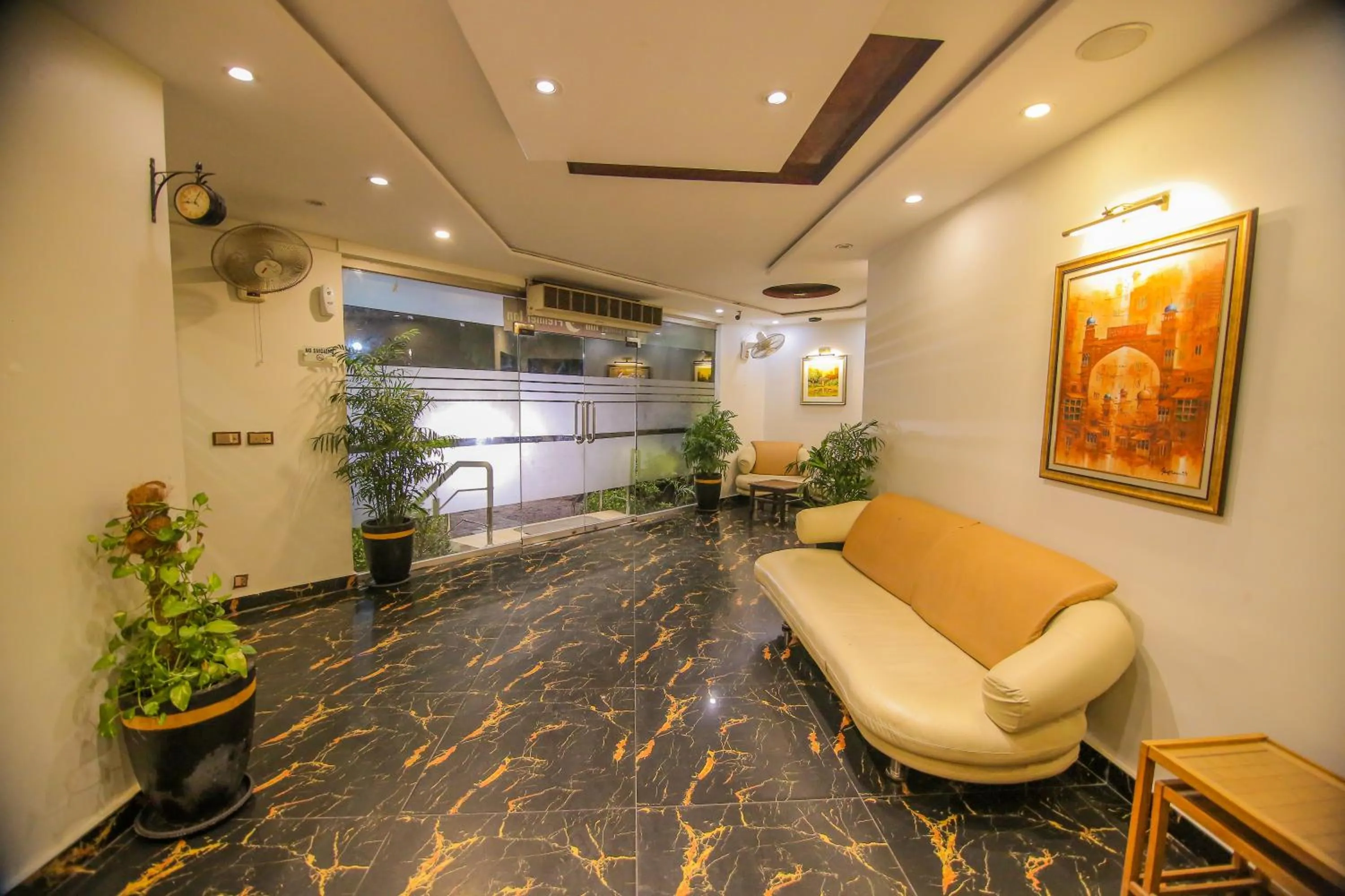 Seating area in Premier Inn Gulberg Lahore